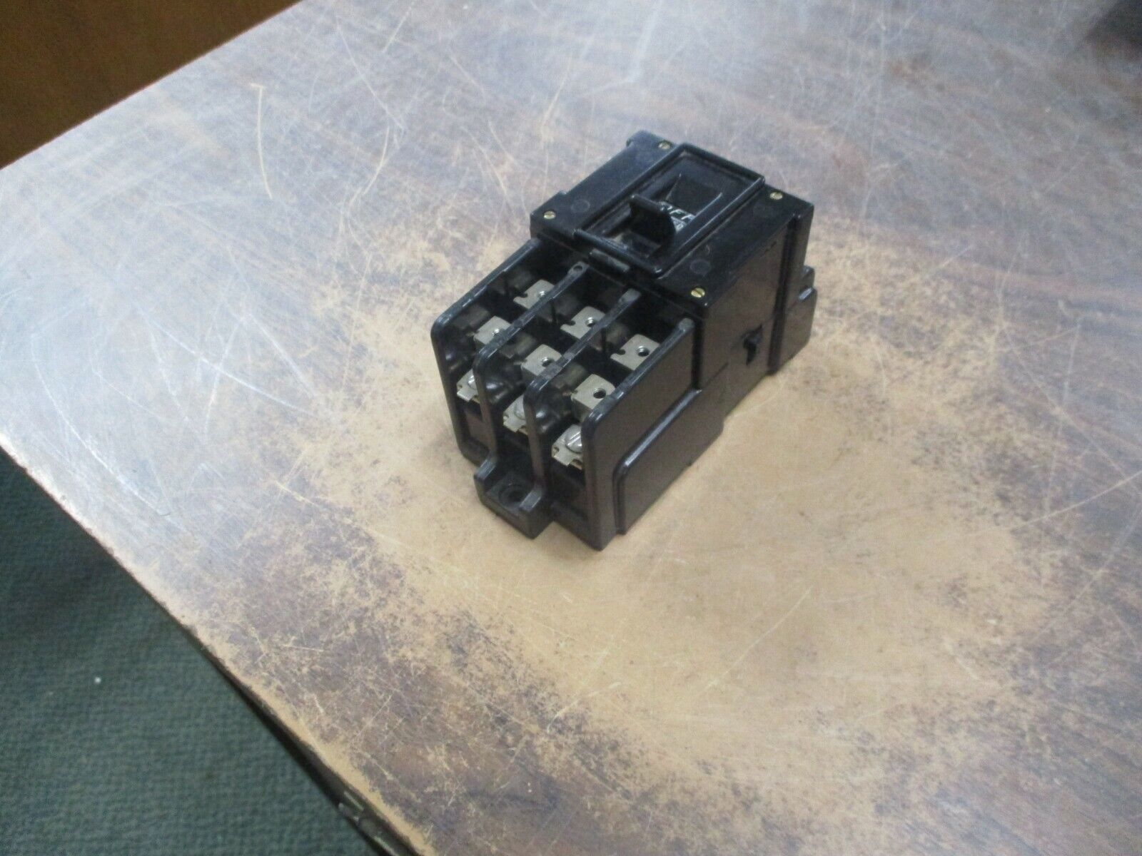 GE Size M-0 Manual Starter CR1062R3AAT1000 Ser. A 600V Used