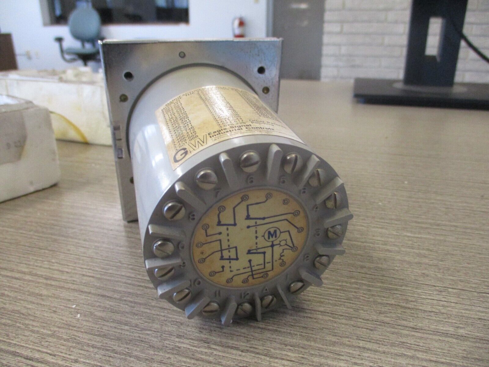 Eagle Signal Timer HP56A601 New Surplus