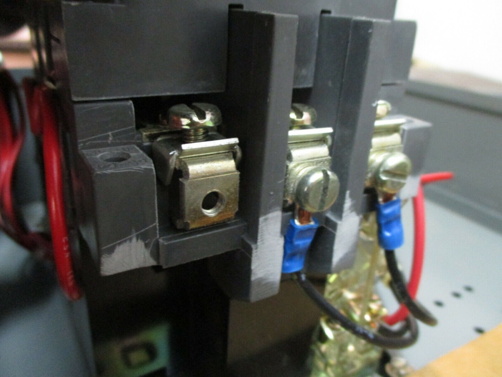 Westinghouse Enclosed Size 1 Starter B200J1CA-ALT 120V Coil Nema 12 Enclosure