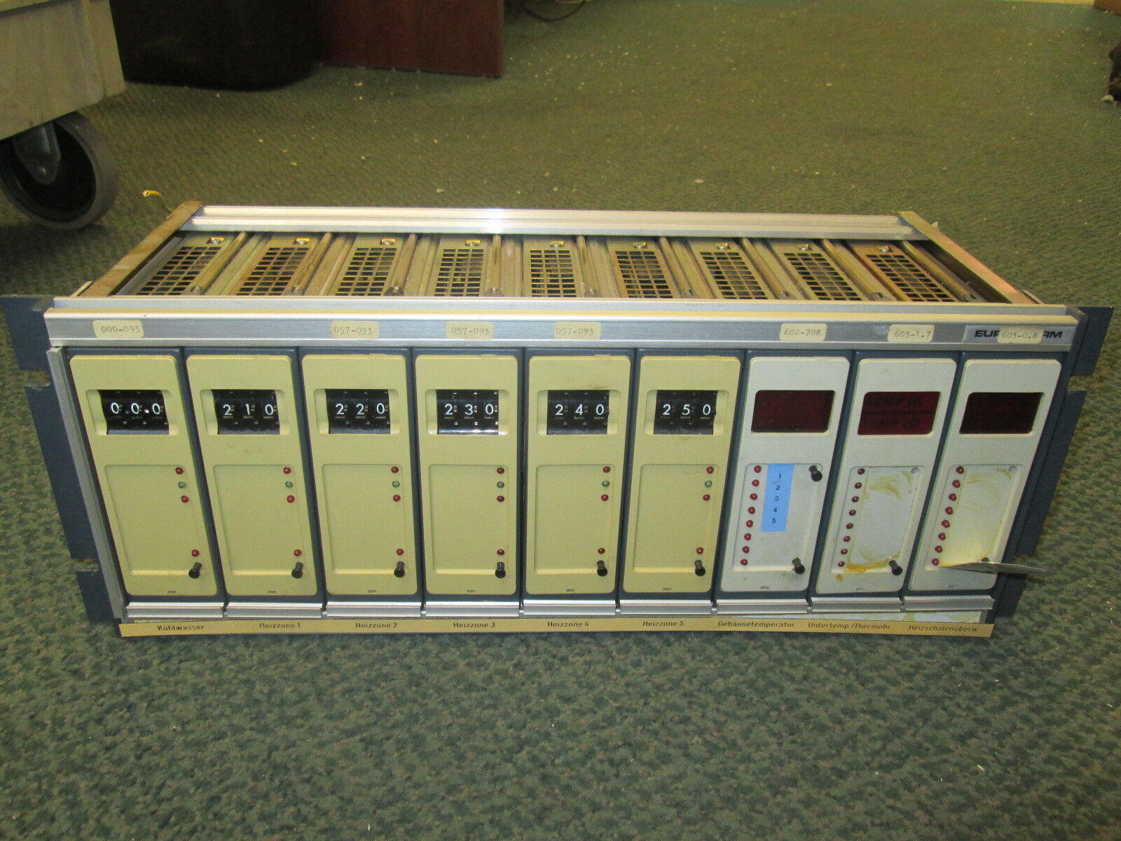 Eurotherm PLC Rack w/Cards 600-9-01-5X05-02-2x09-75-49-00 Used