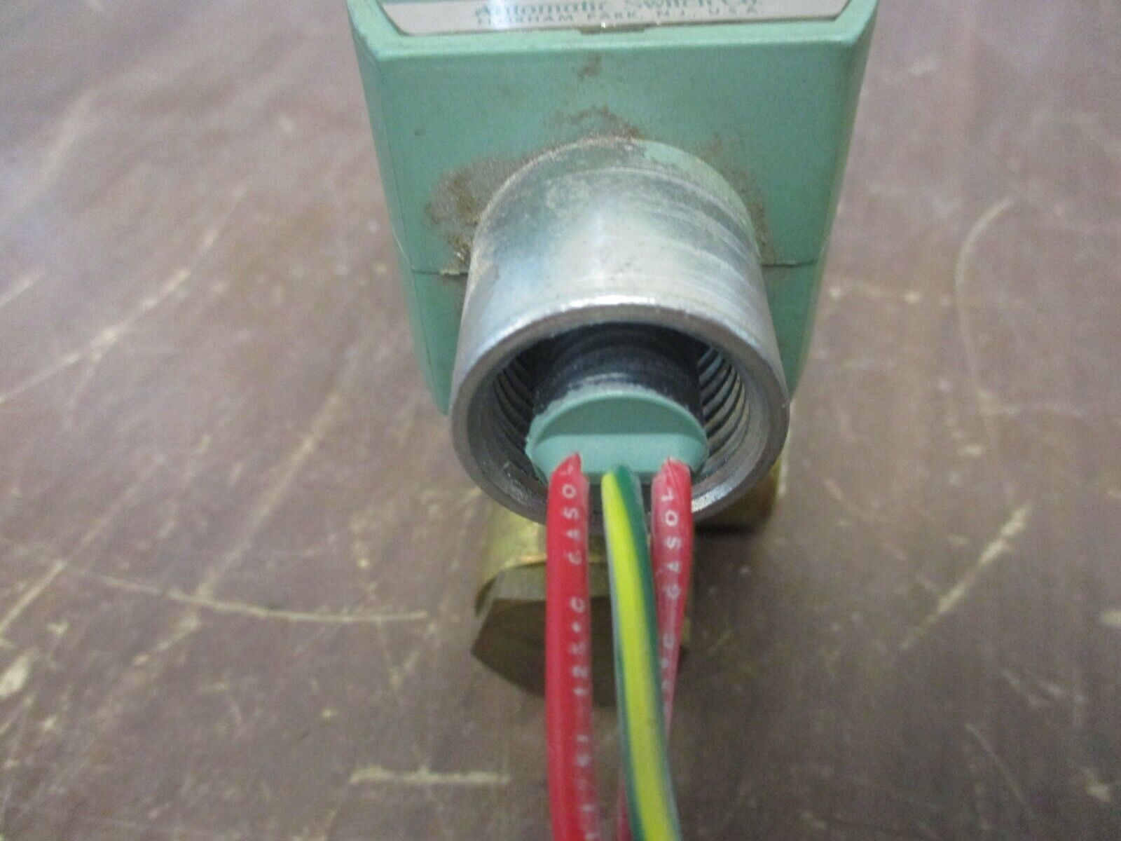 ASCO Red-Hat II Solenoid Valve 8223G21 10-750PSI Used
