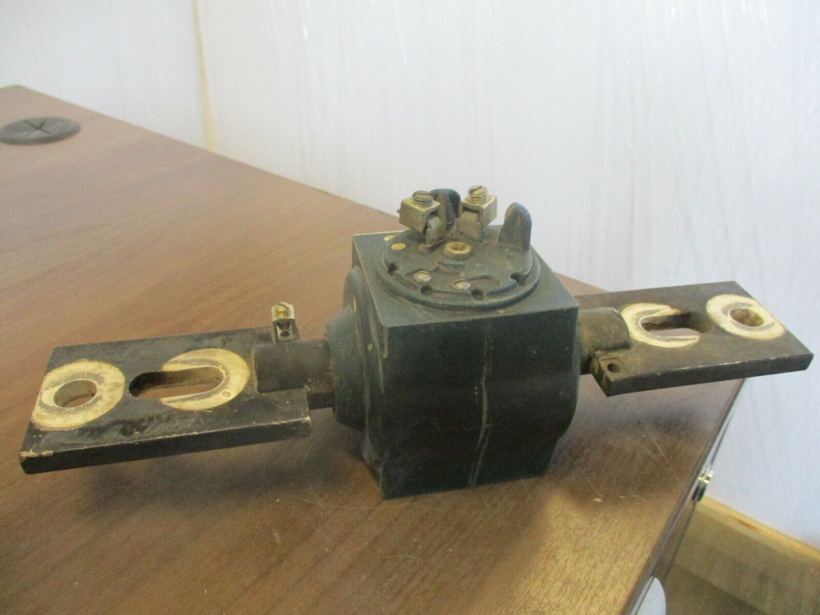 Sangamo Type S-6 Current Transformer 71745 Ratio 600:5A 600V 60Hz Used