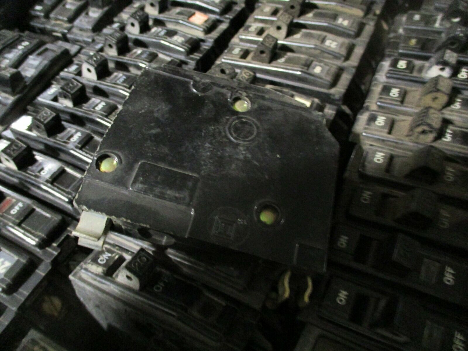 Square D QO Clip-On Circuit Breaker QO120 20A 120/240V 1P *Lot of 10* Used