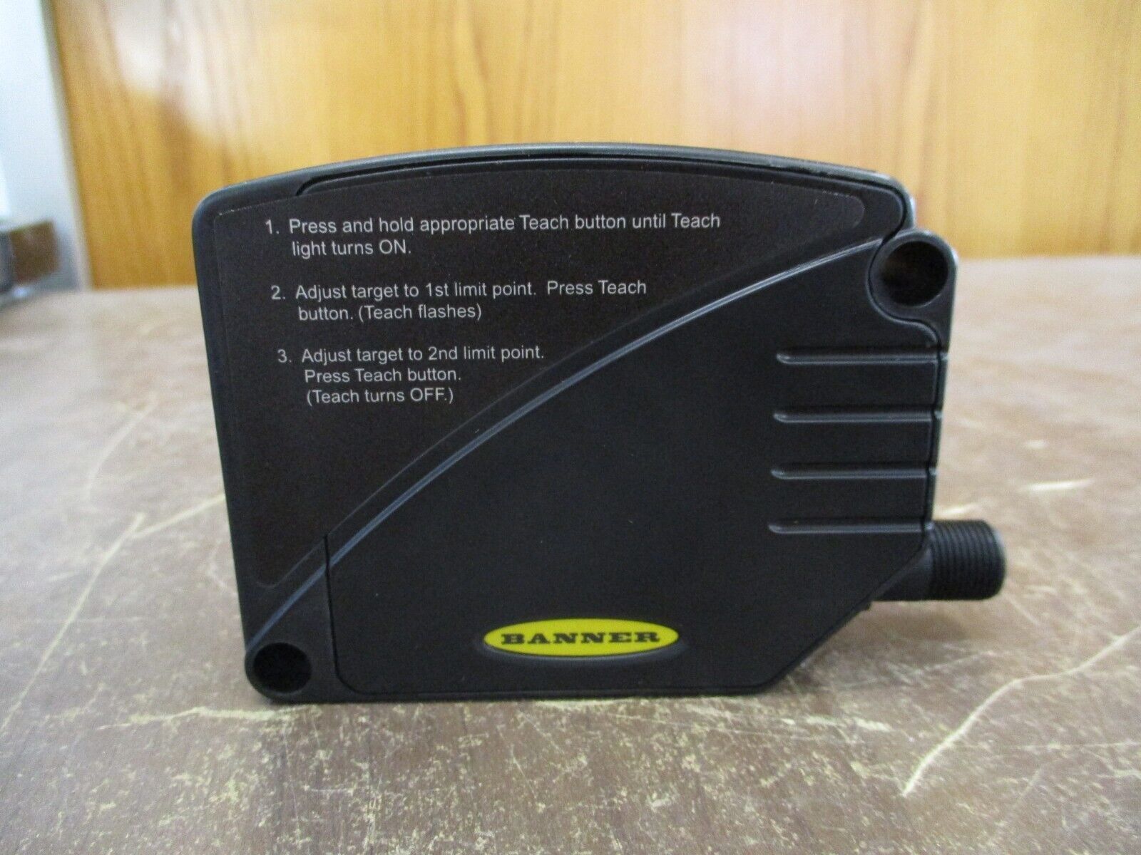 Banner Time-of-Flight Laser Sensor LT3PUQ 65507 Range: 0.3-5.0m 12-24VDC