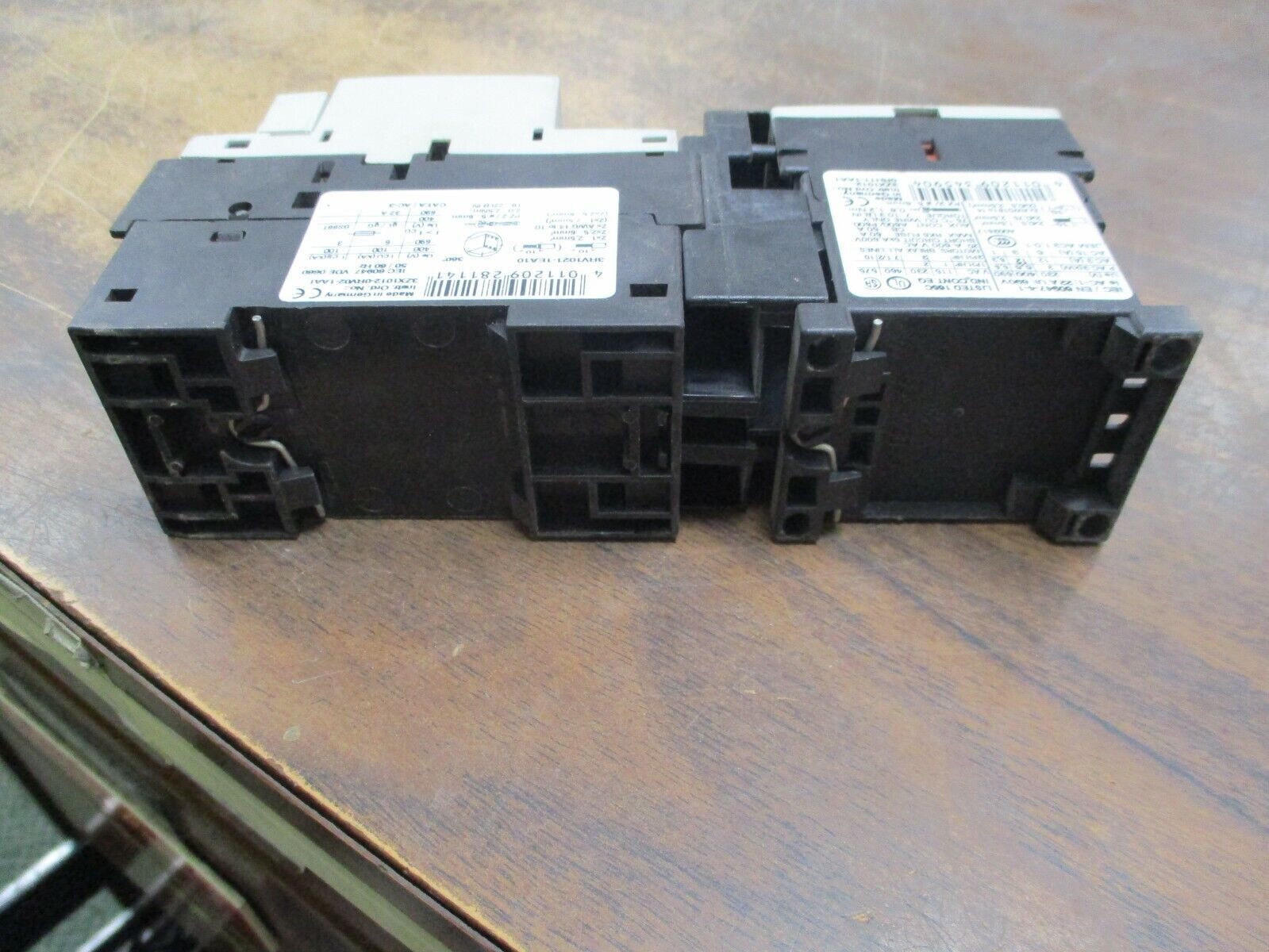 Siemens Sirius Starter 3RT1017-1AK61/3RV1021-1EA10 120V Coil Trip: 2.8-4A Used