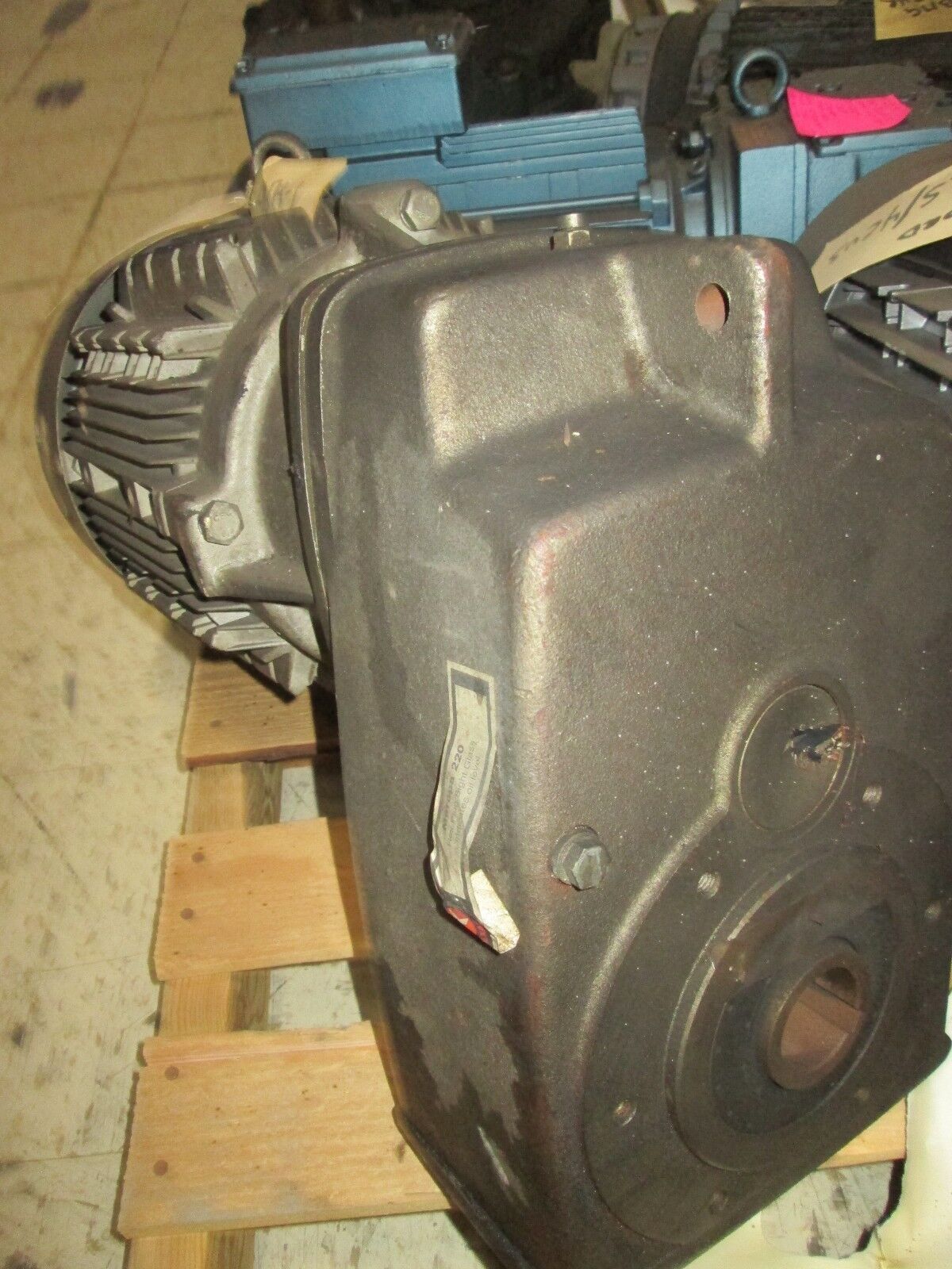 Nord Motor w/ Nord Gear 132S/4 3232AZBM 7.5HP 152 speed 11.38 ratio Used