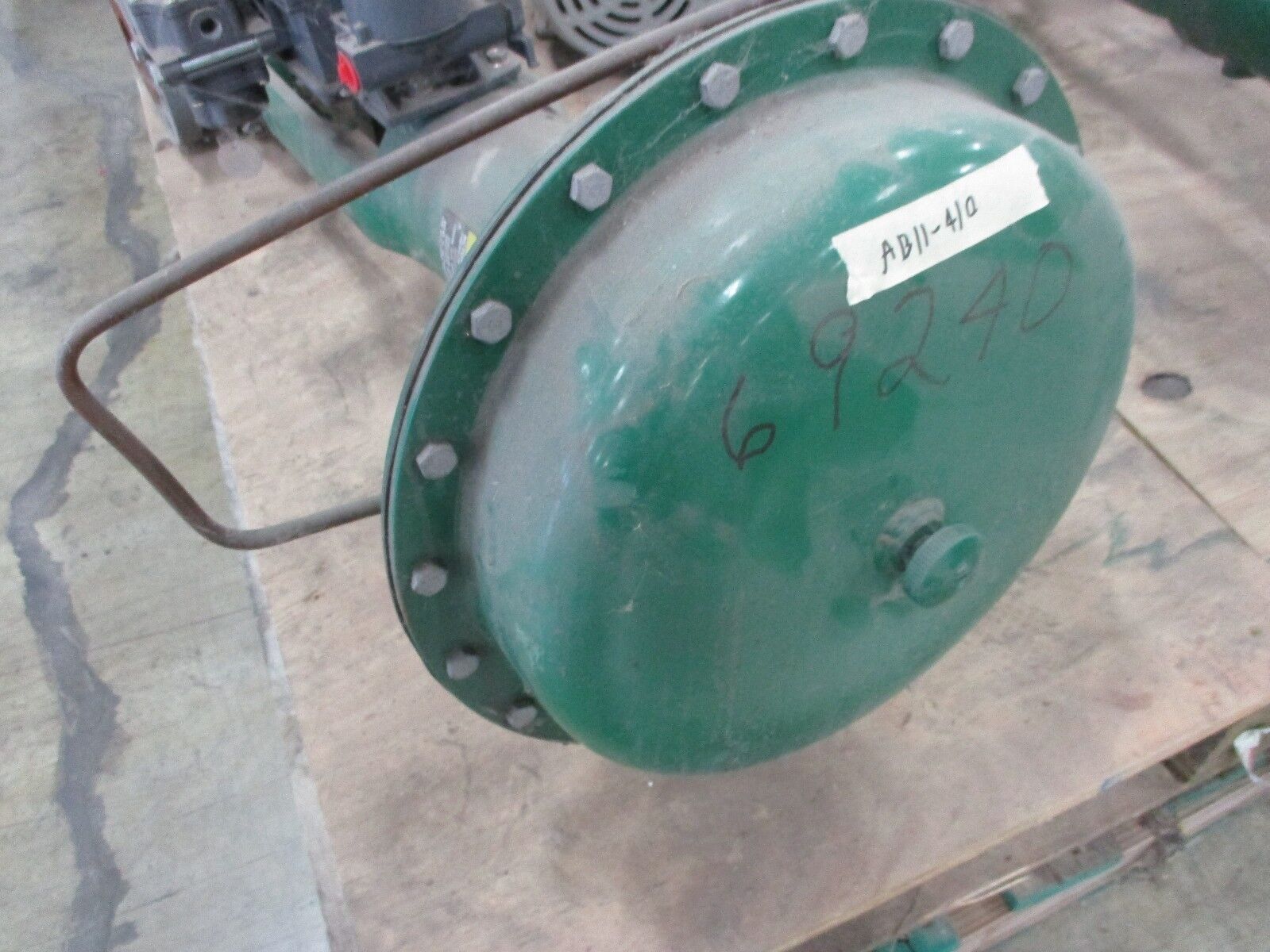 Fisher Diaphragm Control Valve w/ Positioner 667 / ED Used