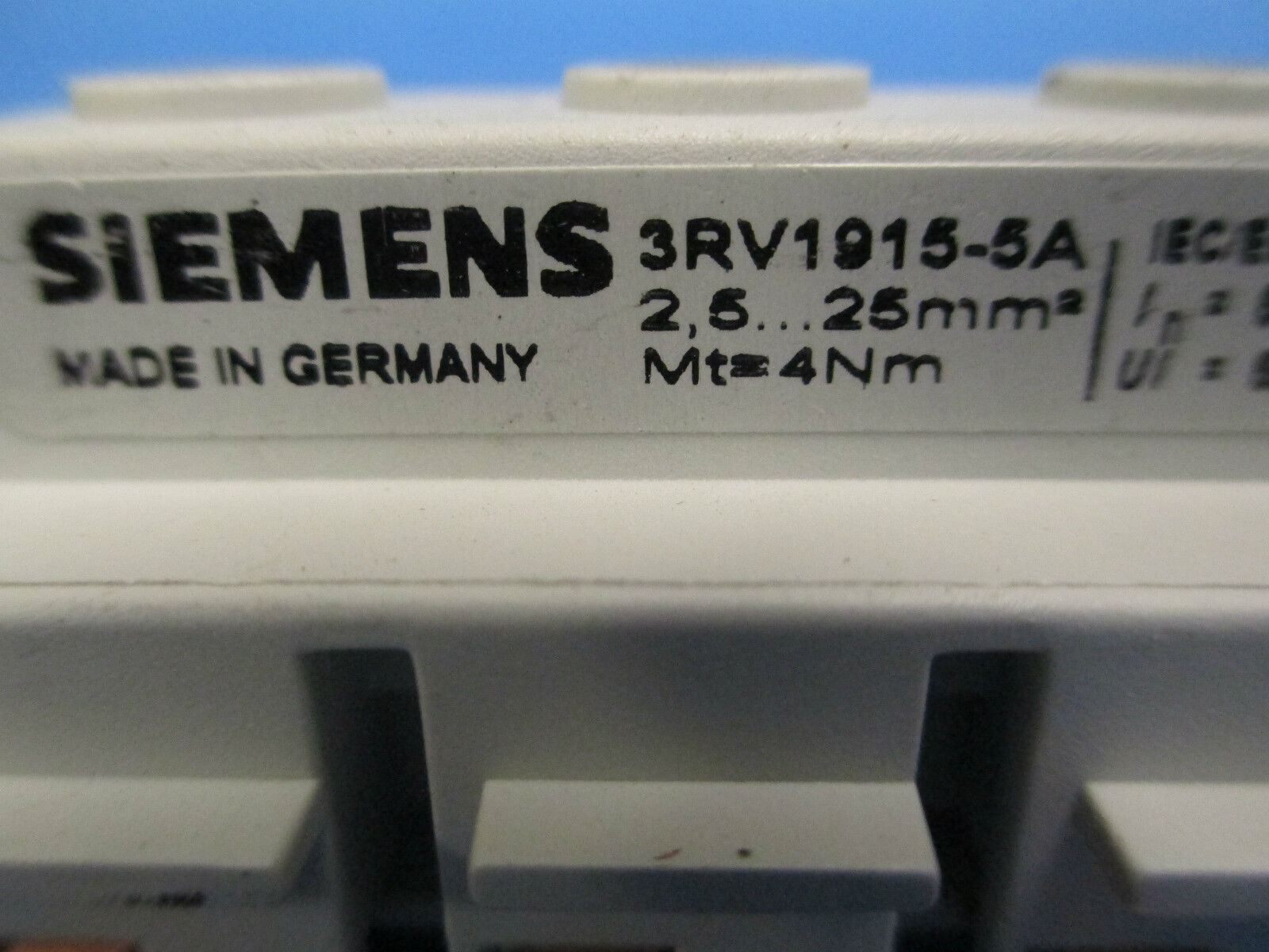 Siemens Line Side Terminal 3RV1915-5A *Lot of 18* New Surplus