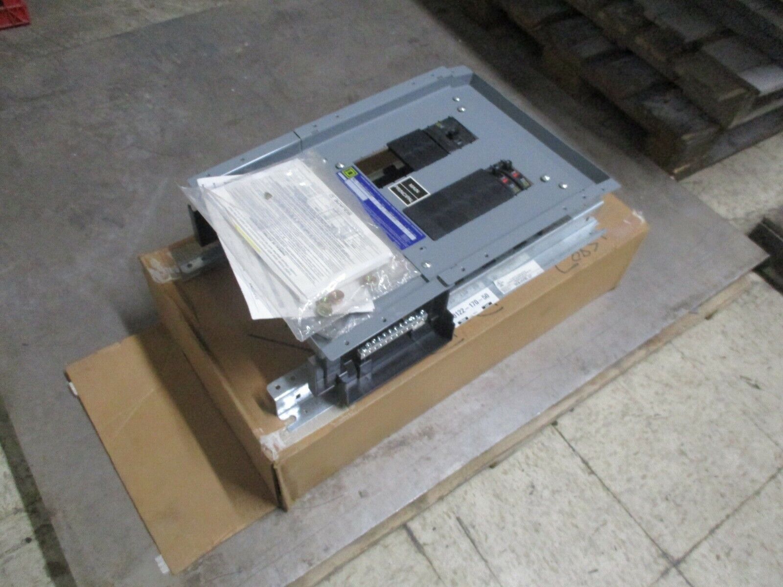 Square D Panelboard Interior NQ12254353500040001 100A 208Y/120V 3Ph New Surplus