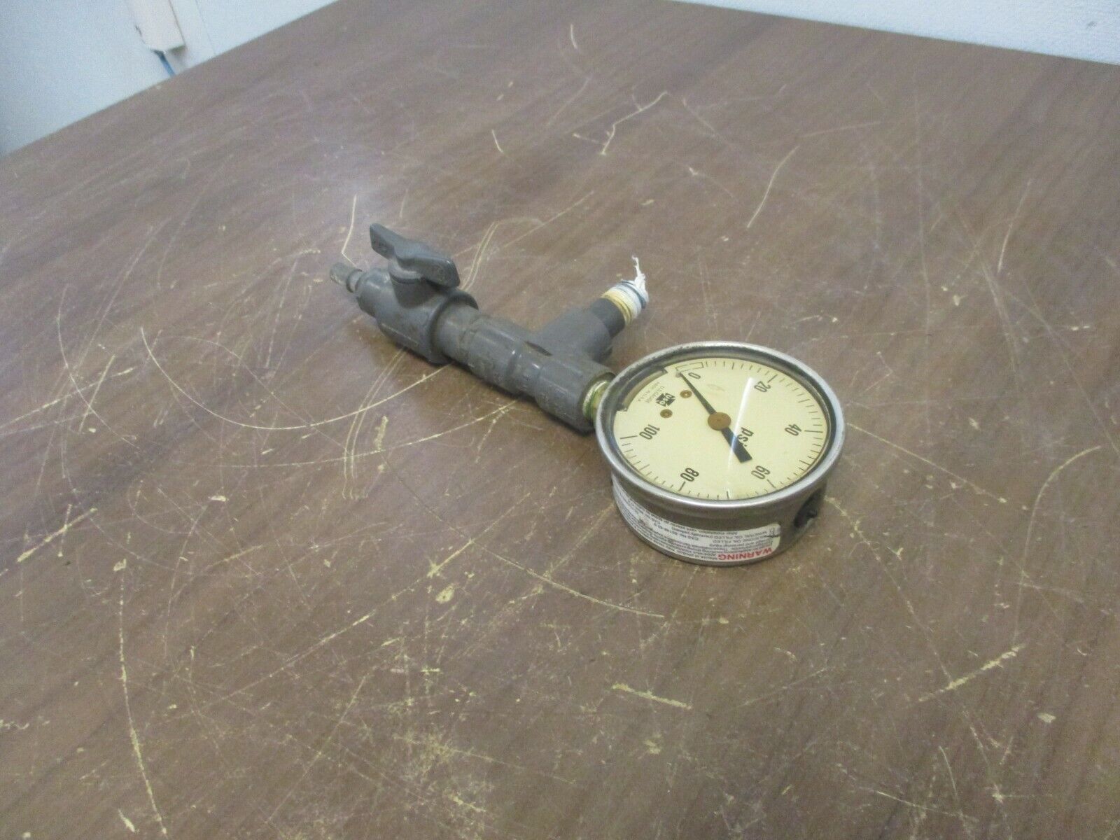 USG Pressure Gauge Range: 1-100PSI Used