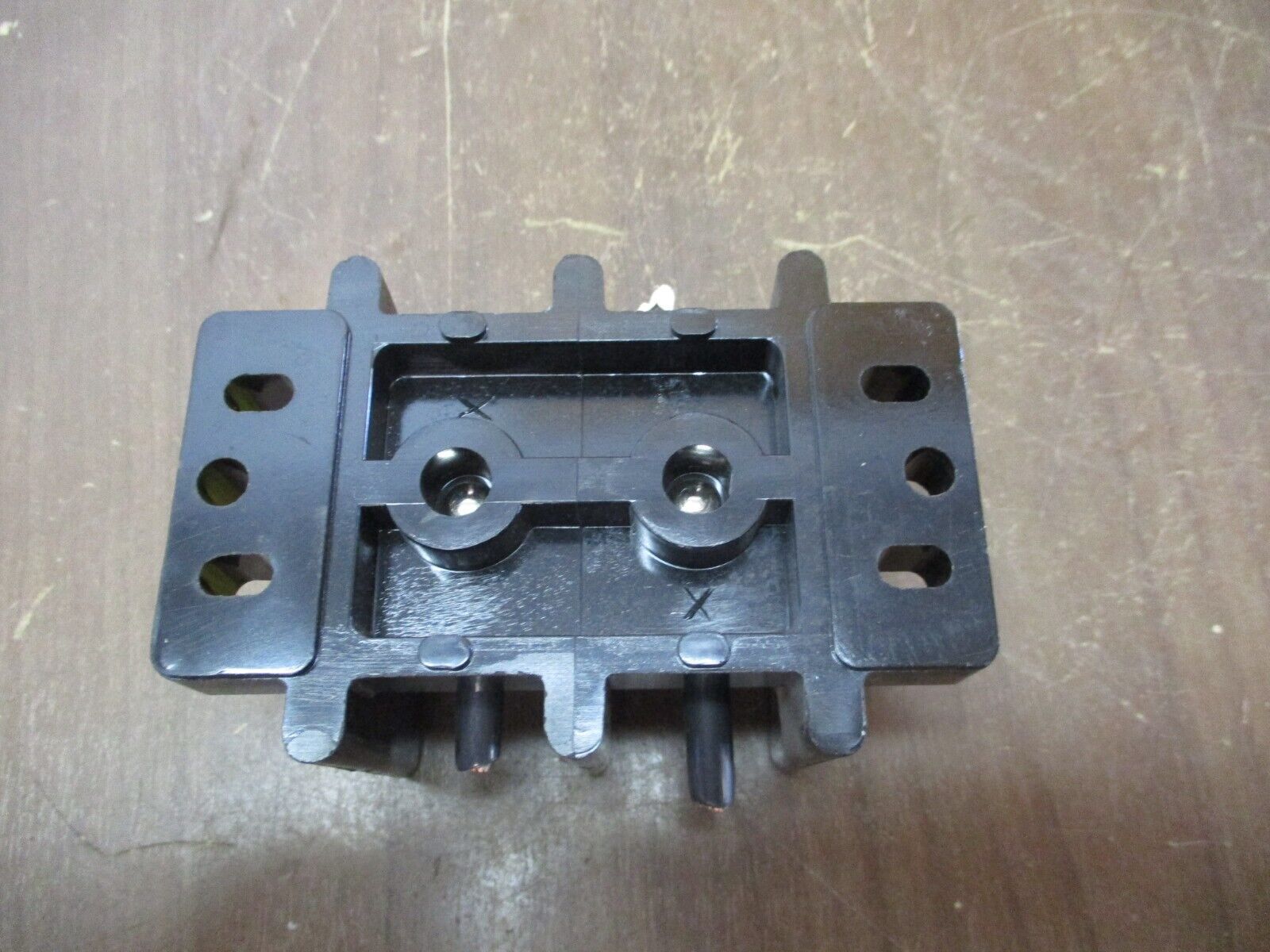Buss Power Distribution Block 16021-2 175A 600V 2P Line: 2/0-14 Used
