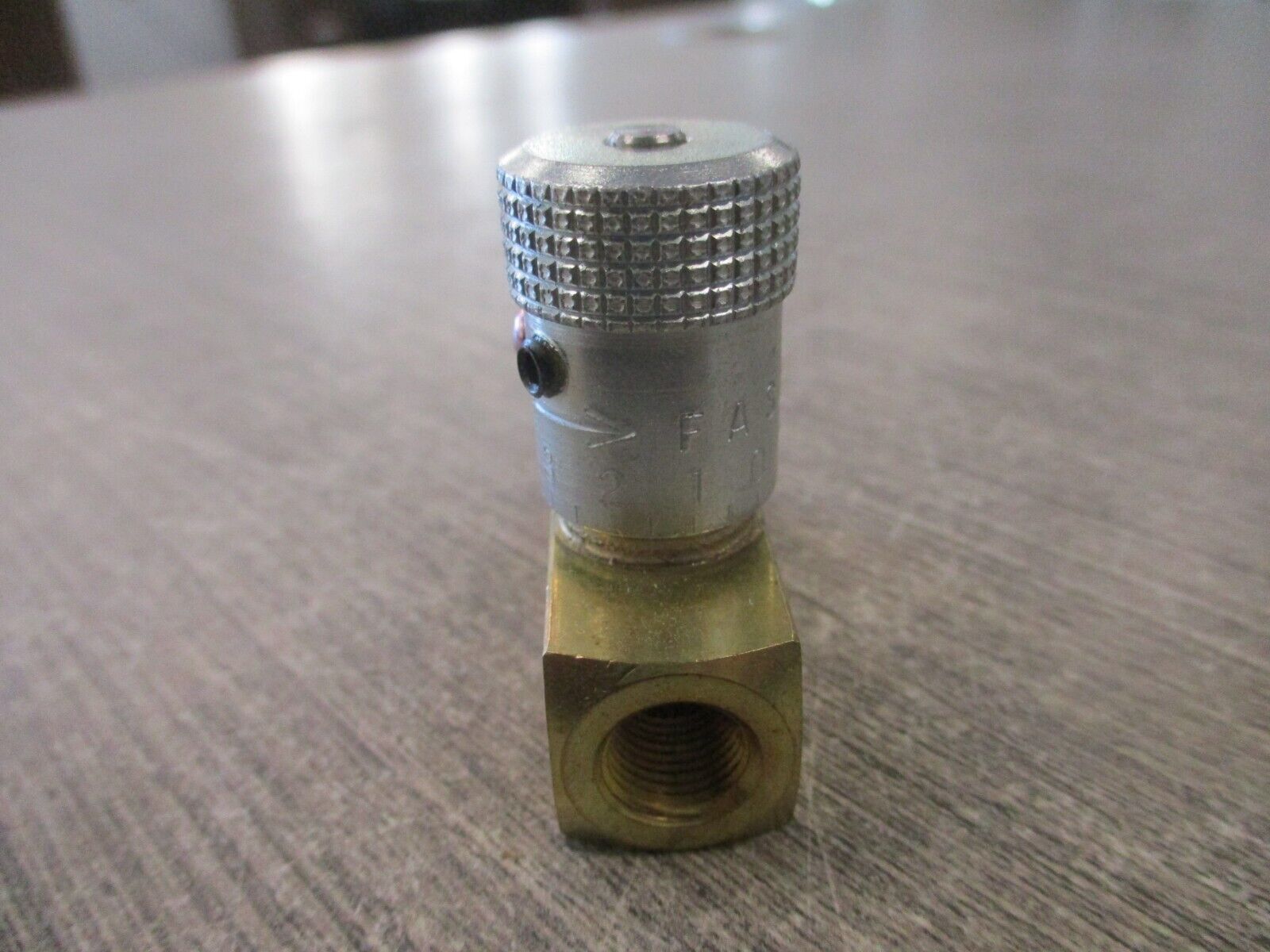 Parker Flow Control Valve F200B 2000PSI *No Box* New Surplus