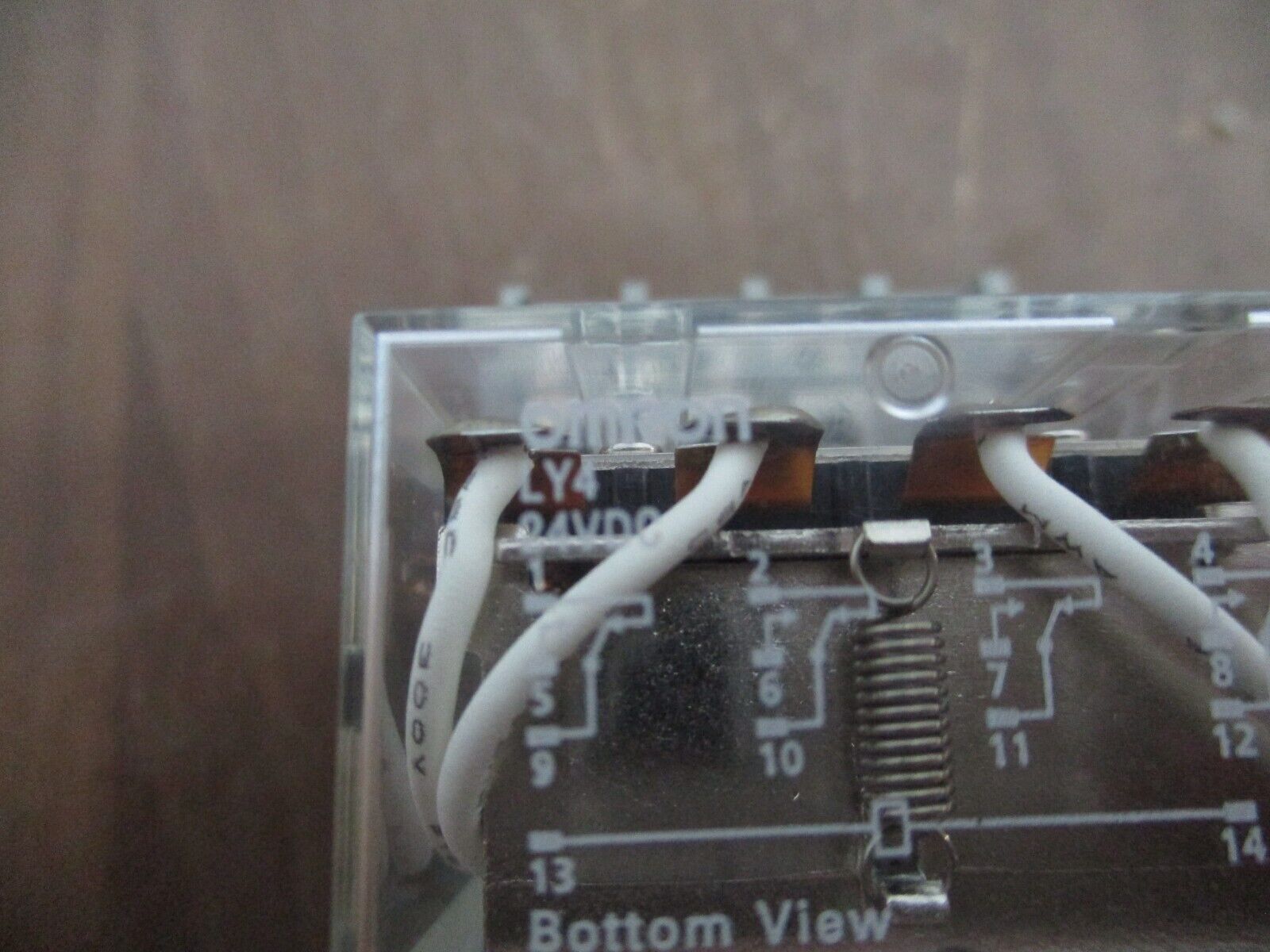 Omron Relay LY4 24VDC Coil w/ Base *Missing Terminal Screws* Used