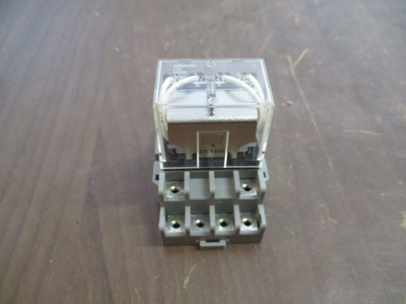 Omron Relay LY4 24VDC Coil w/ Base *Missing Terminal Screws* Used