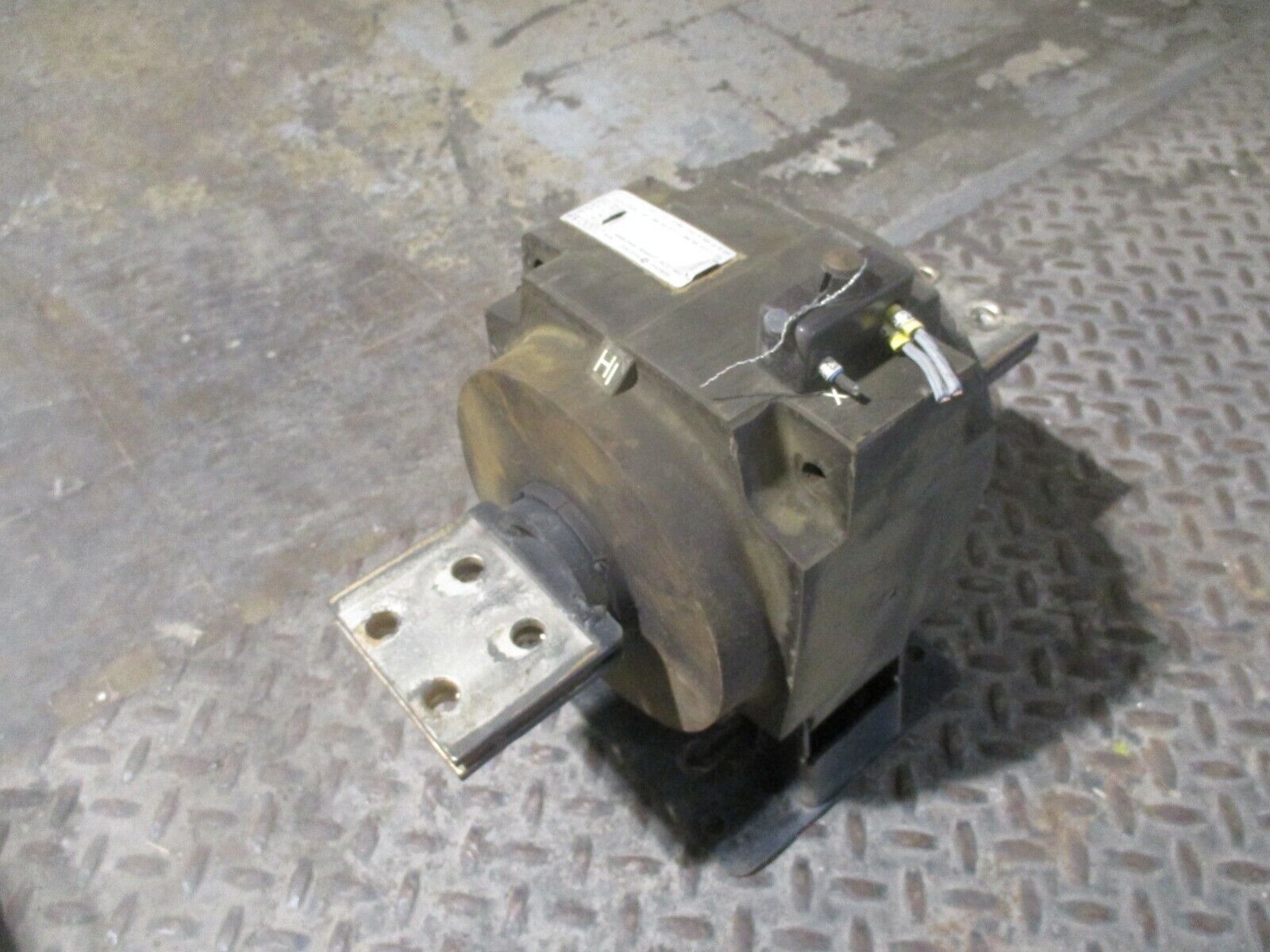 GE Type JCM-3 Current Transformer 753X20G5 Ratio 2000:5A 5KV 60KV BIL 50-60Hz