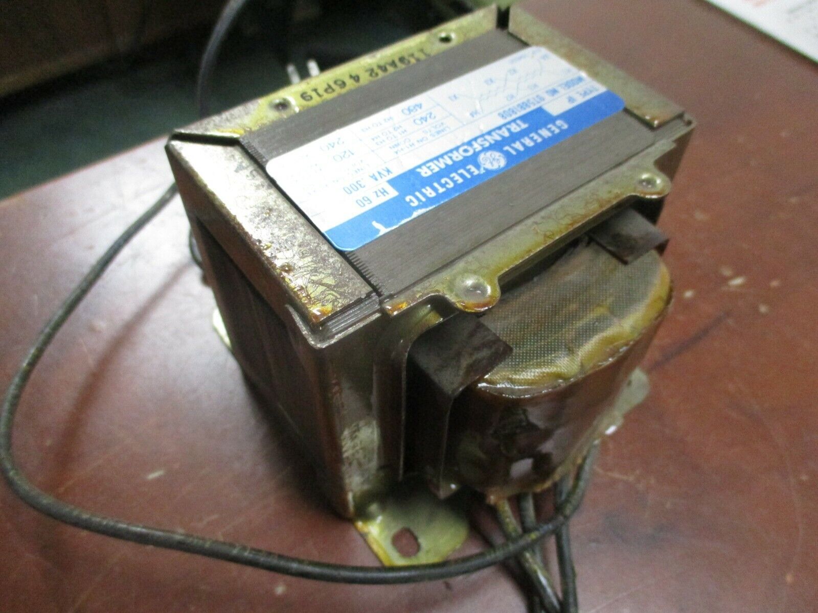GE Type IP Transformer 9T58B1808 0.300KVA Pri: 240/480V Sec: 120/240V 60Hz Used