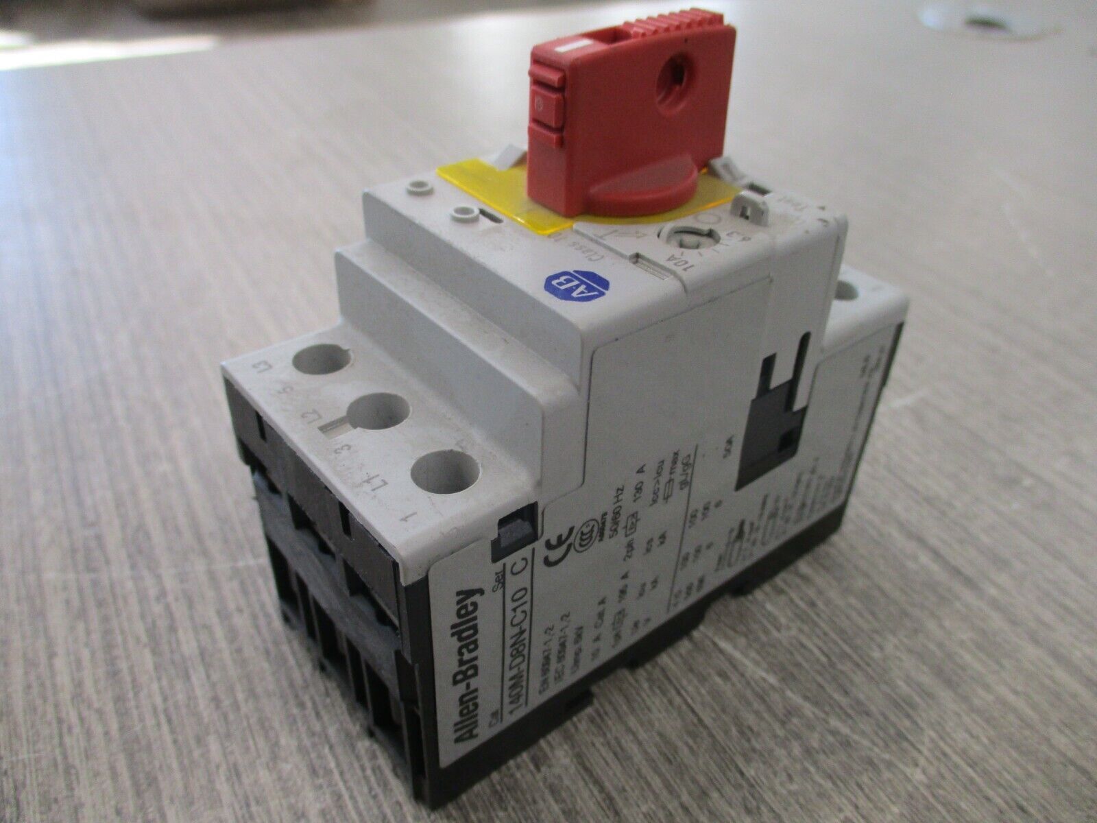 Allen-Bradley Manual Motor Protector 140M-D8N-C10 Trip : 6.3-10A Used