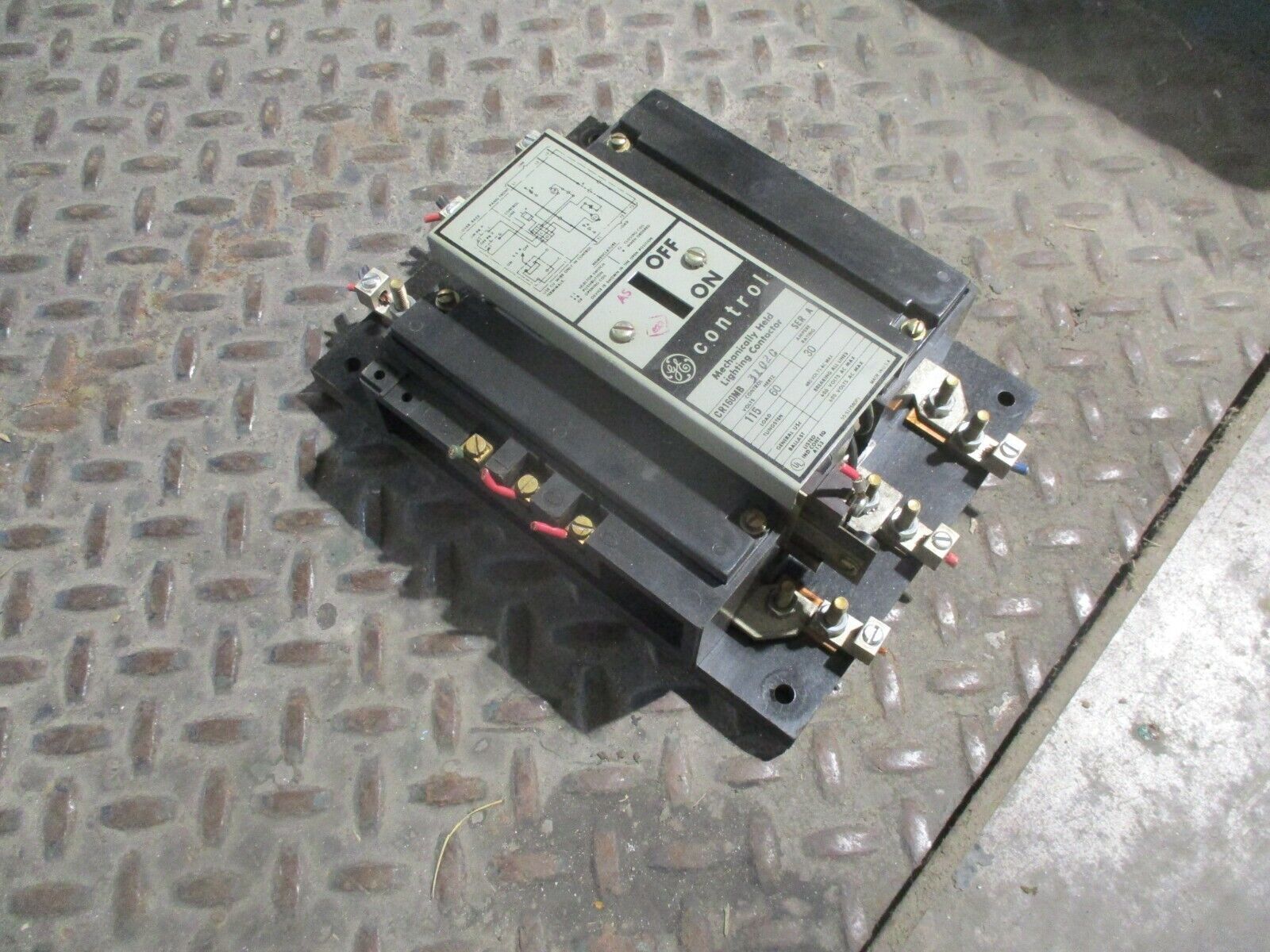 GE Lighting Contactor CR160MB 3102C Ser. A 115V Coil 30A Used