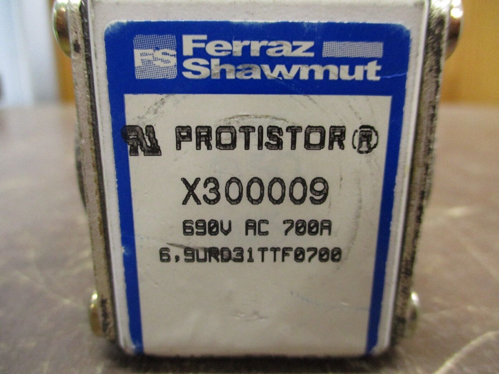 Ferraz Shawmut Protistor Fuse X300009 700A 690V Used