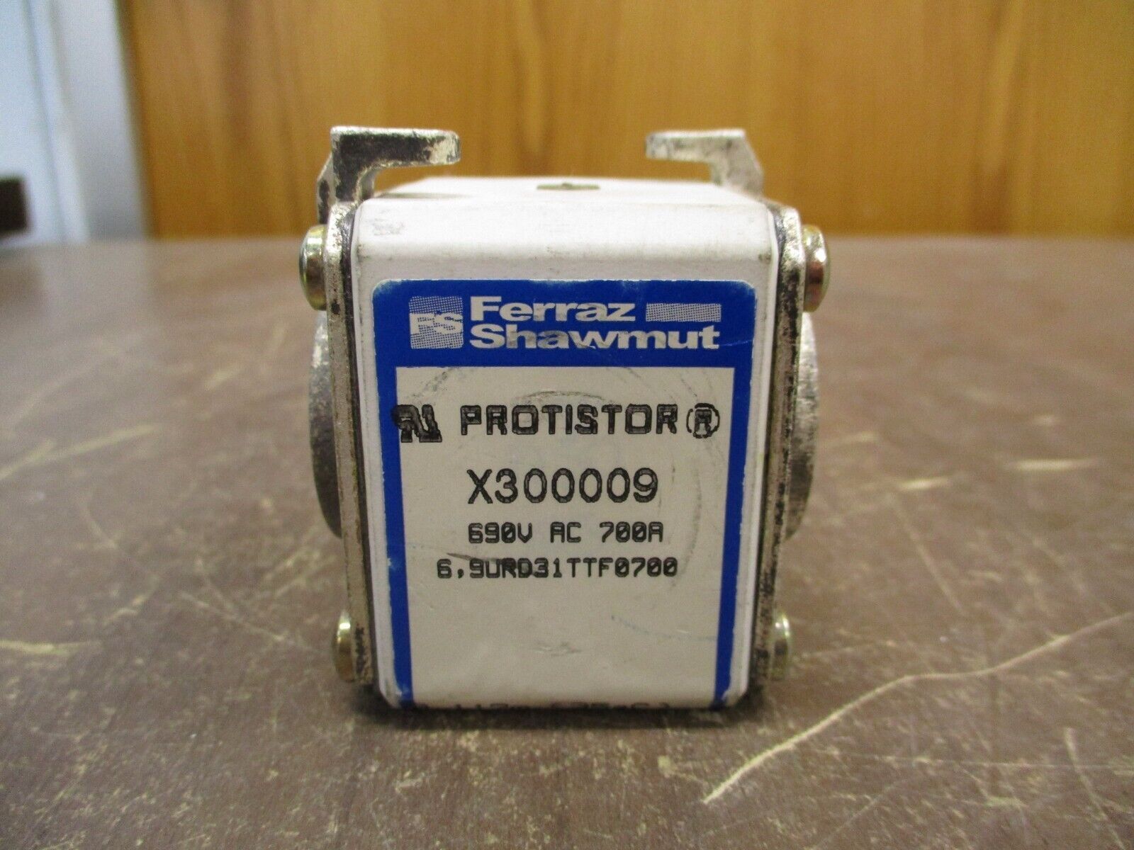 Ferraz Shawmut Protistor Fuse X300009 700A 690V Used