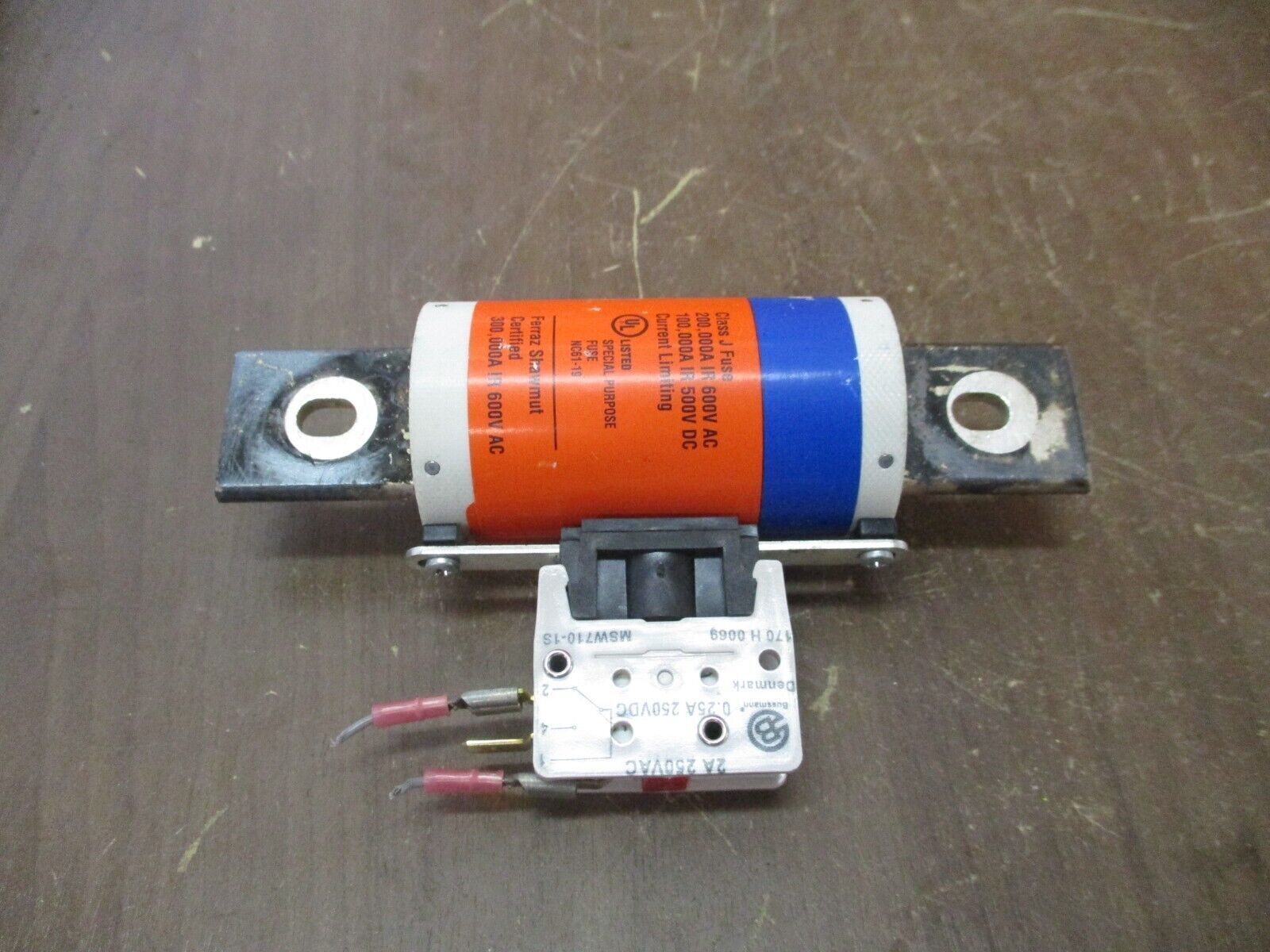 Ferraz Shawmut Amp-Trap 2000 Fuse AJT150E1 150A 600V Used