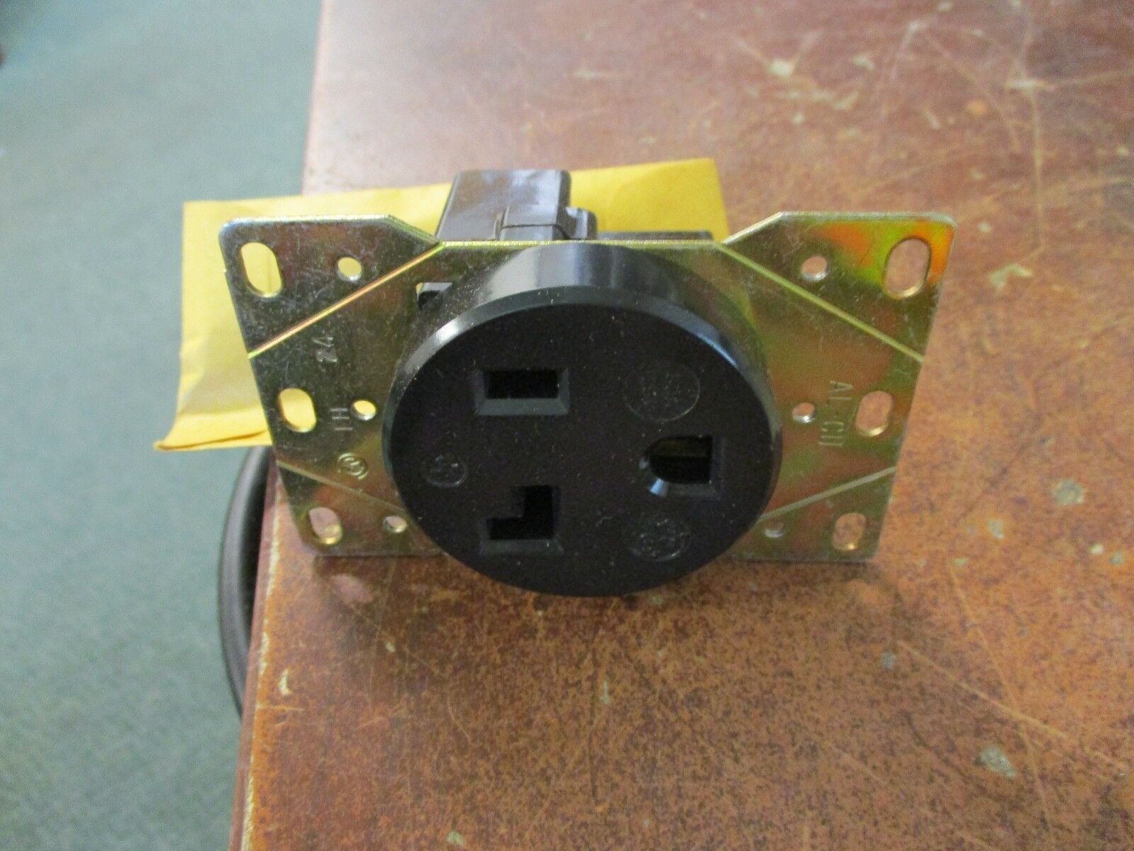GE Flash Receptacle 4138-3 30A 125V 2P 3w New Surplus