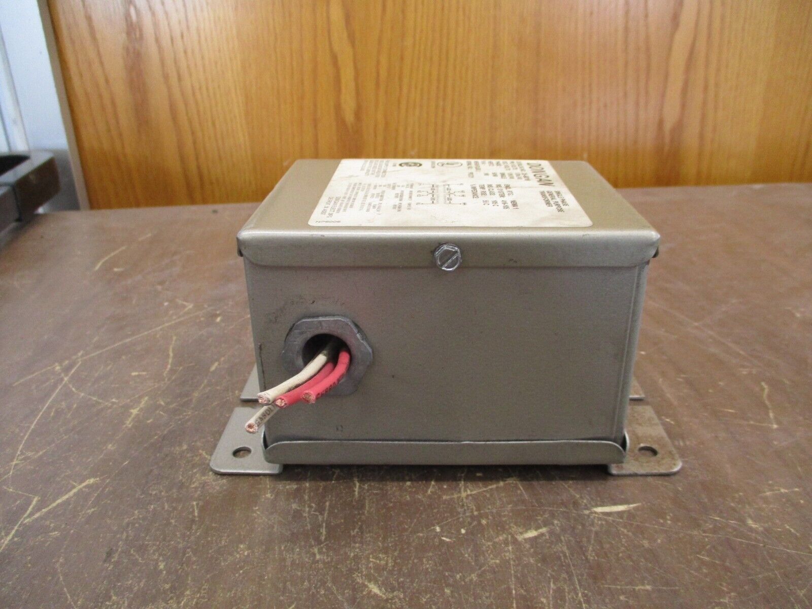 Dongan Transformer 35-6010 0.100kVA Pri: 120/240V Sec: 120/240V 1Ph 50/60Hz Used