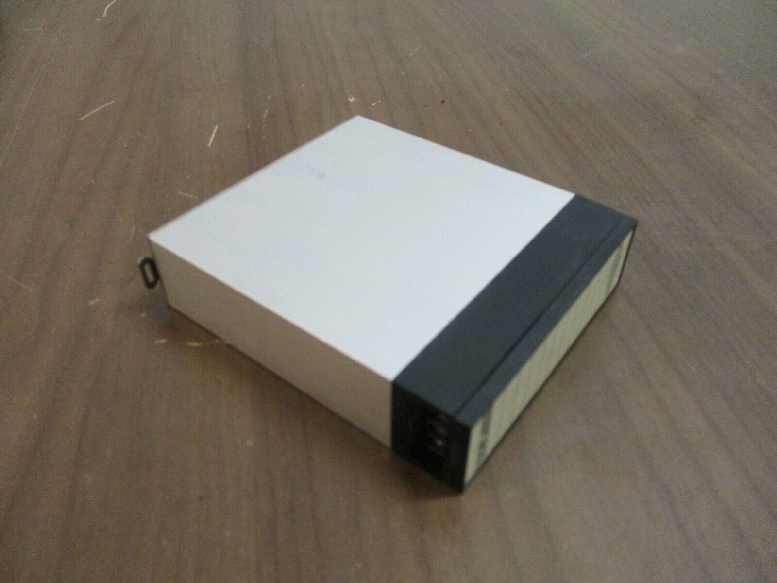 Wilkerson DC Isolated Transmitter DM4300A Input: 0-10VDC Output: 4-20mA Used