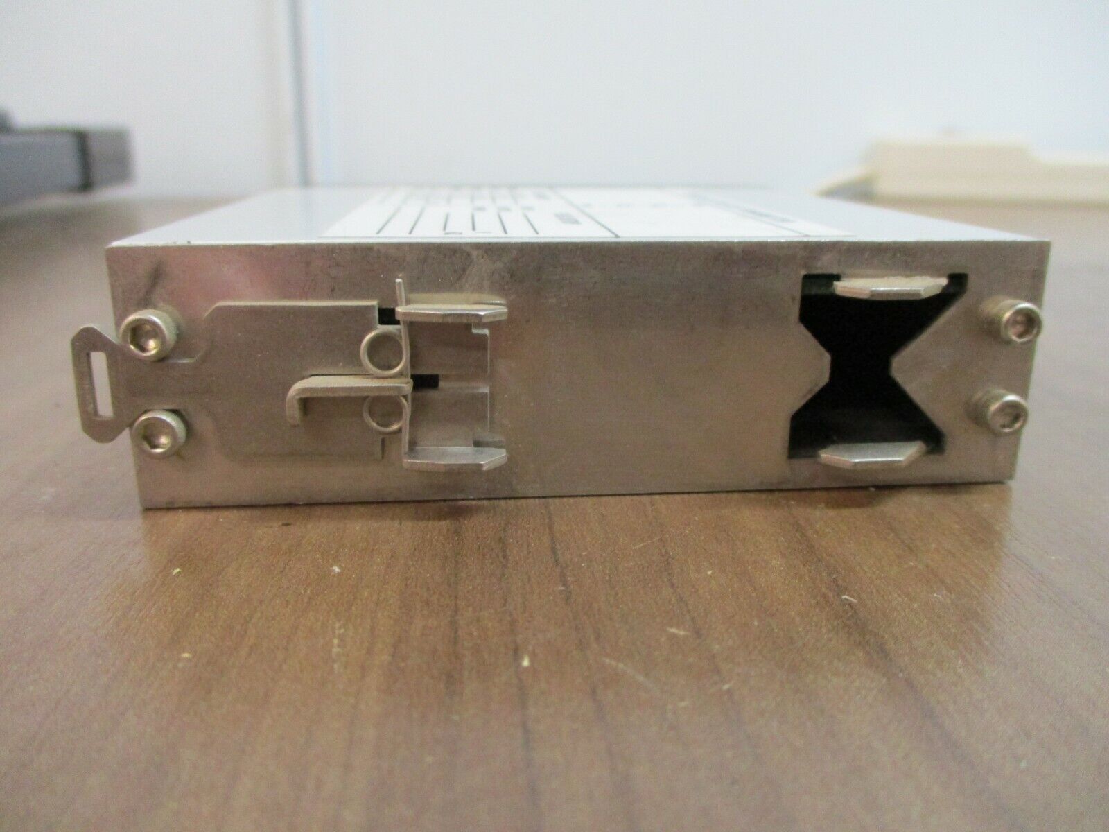 Wilkerson DC Isolated Transmitter DM4300A Input: 0-10VDC Output: 4-20mA Used