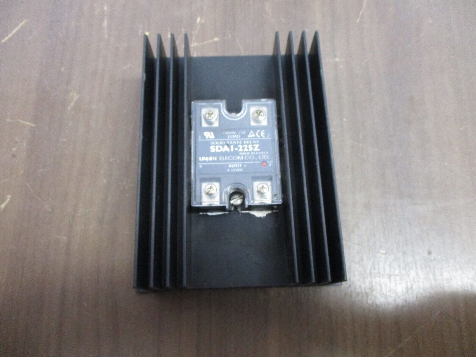 Union Elecom Solid State Relay SDA1-225Z Input: 4-32VDC Output: 240VAC 25A Used