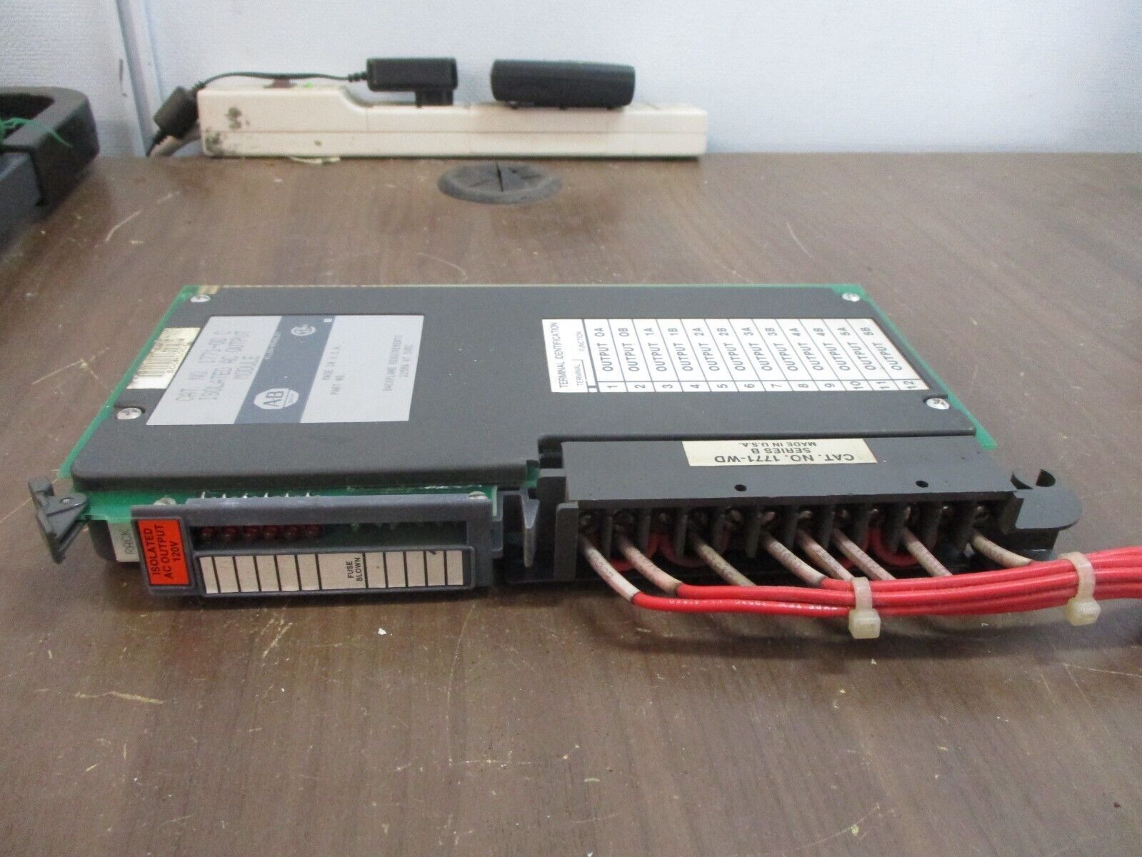 Allen-Bradley Isolated AC Output Module 1771-OD C Used