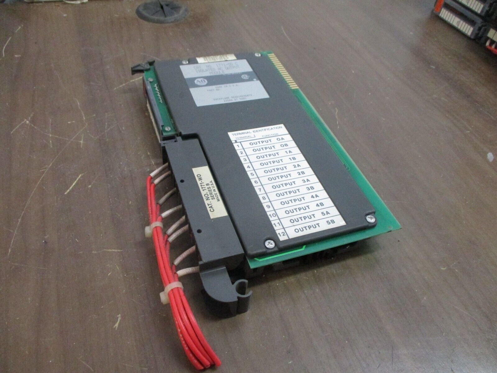 Allen-Bradley Isolated AC Output Module 1771-OD C Used