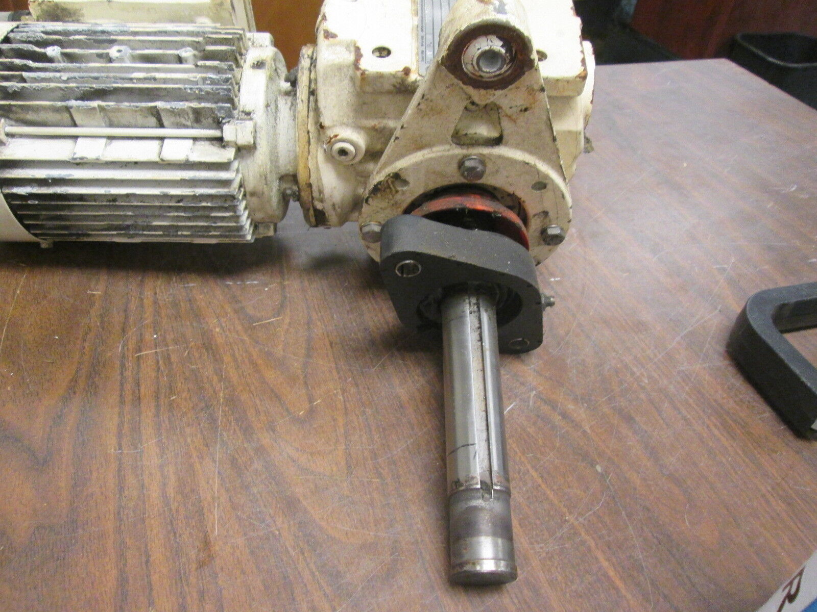 SEW-Eurodrive AC Motor w/ Gear DFT80N4-KS 1HP 1700RPM 230YY/460Y 3.70/1.85A Used