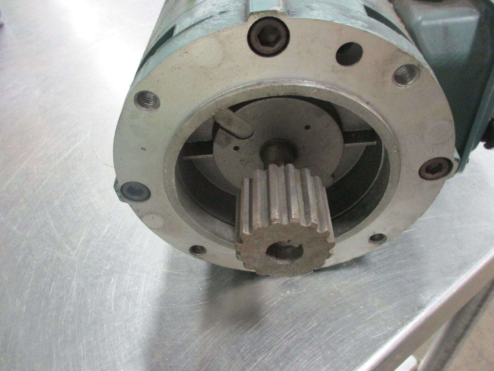 Reliance Duty Master AC Motor w/ Gear B79B3427M-RZ 1/2HP 1800RPM FR: FB56C Used