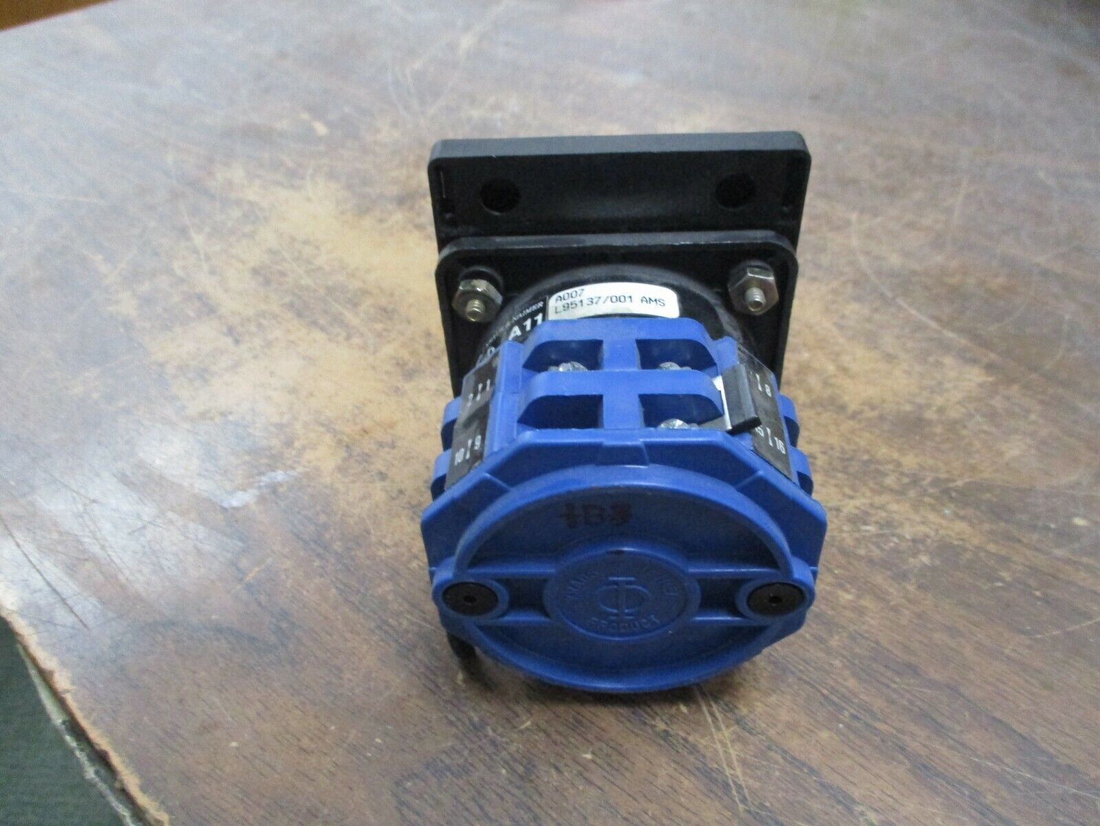 Kraus & Naimer All Rotary Switch L95137 Used