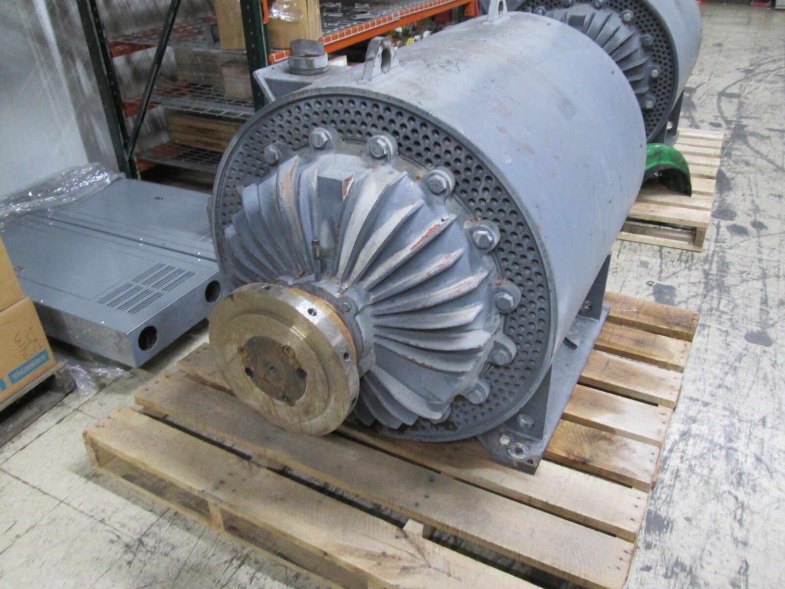 Siemens AZ Induction Motor 300HP 900RPM FR: 2616S8 460V 380A Used