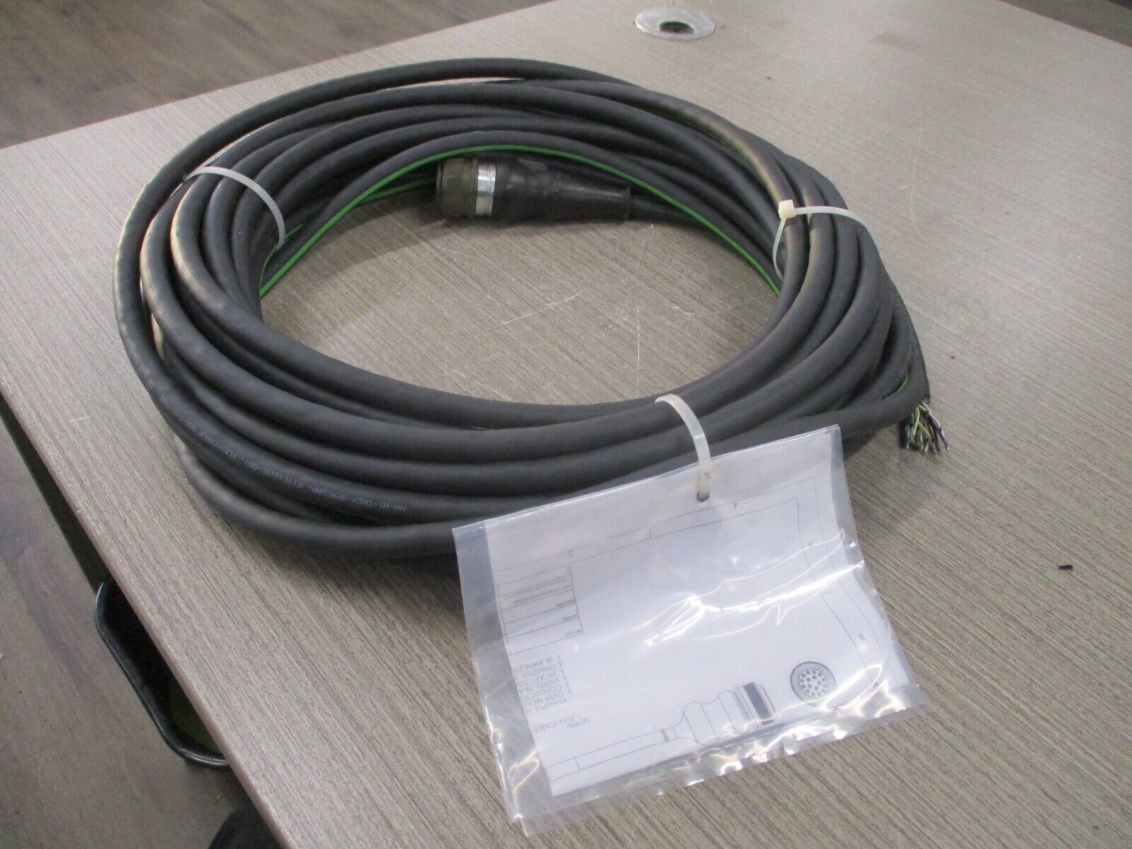 Flex-Cable Universal Extension Cable FC-UXFFDHF-S-E054 New Surplus