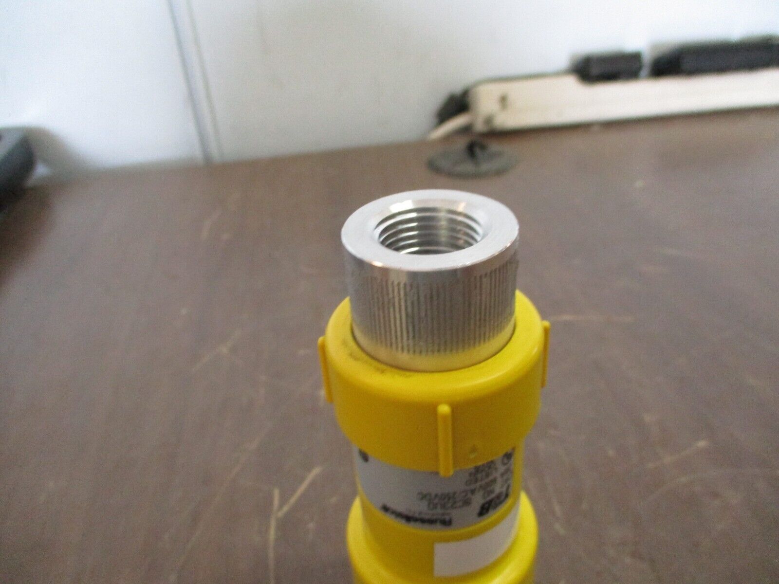 T&B RussellStoll Connector 9C23U0 20A 600V *Conduit End* Used