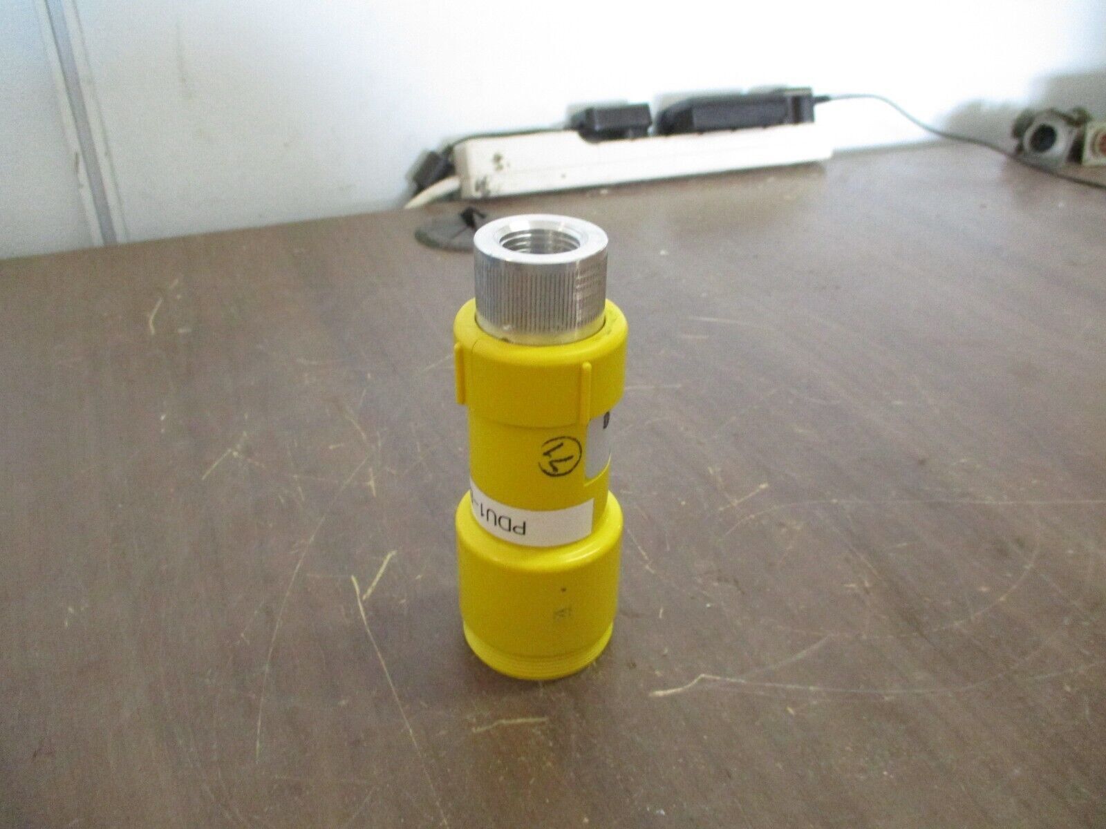 T&B RussellStoll Connector 9C23U0 20A 600V *Conduit End* Used