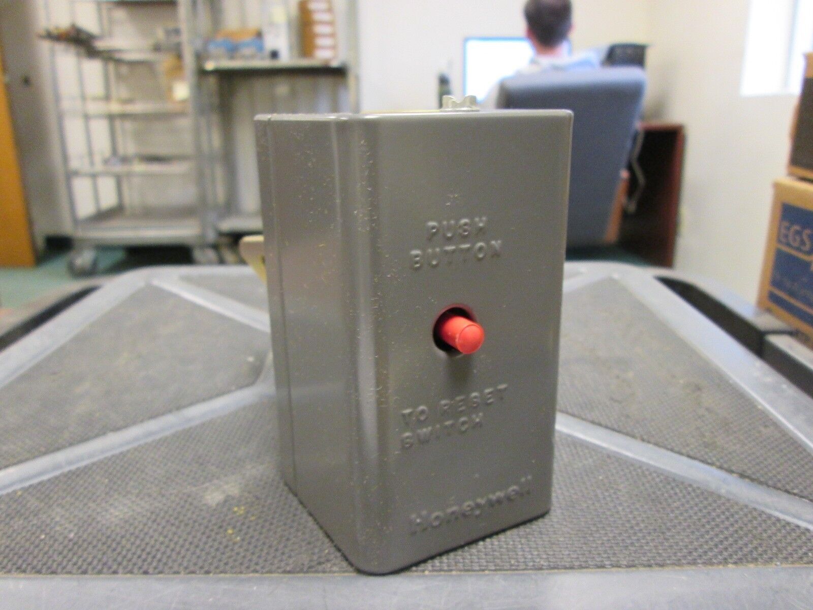 Tradeline Limit Control Manual Reset L4029E1219 3" Insertion