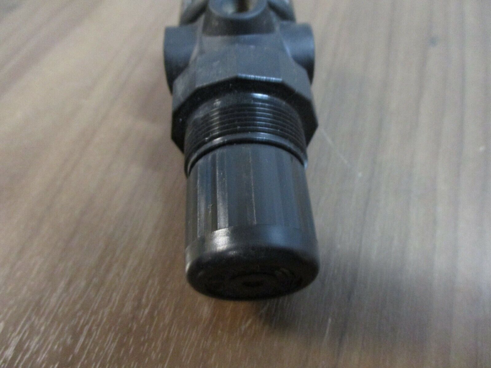 Norgren Filter Regulator B07-101-M3KG Inlet: 150PSIG Outlet: 100PSIG Used