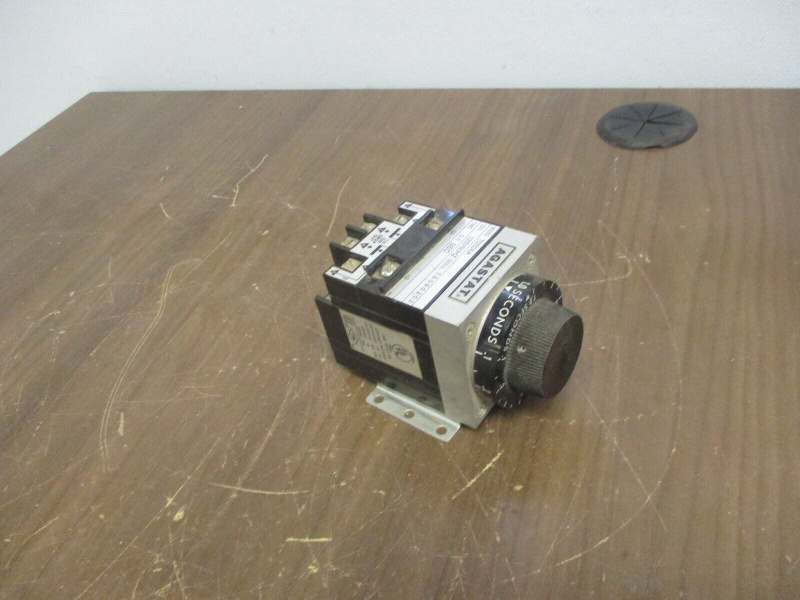 Agastat Timer 7022A Time: 0.1-1sec 120V Coil Used *Chipped Terminal*
