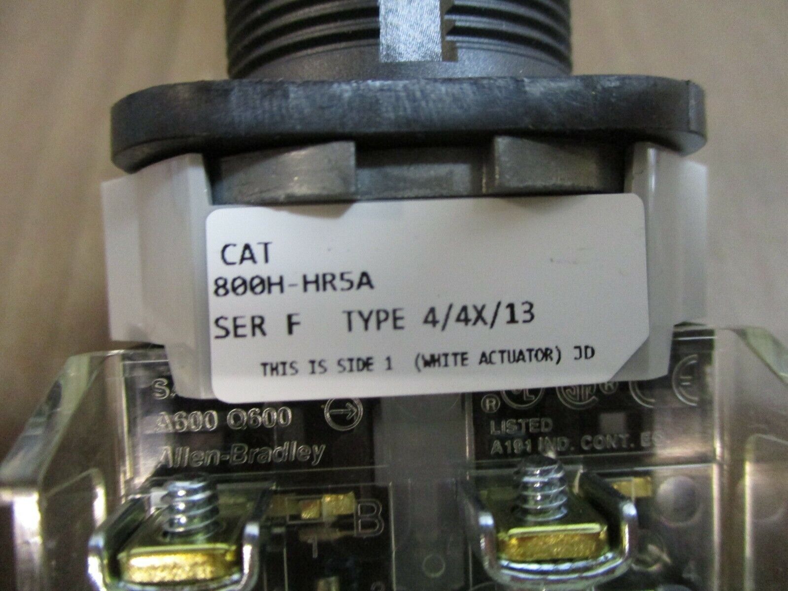Allen-Bradley Selector Switch 800H-HR5A Ser. F 2-Position New Surplus