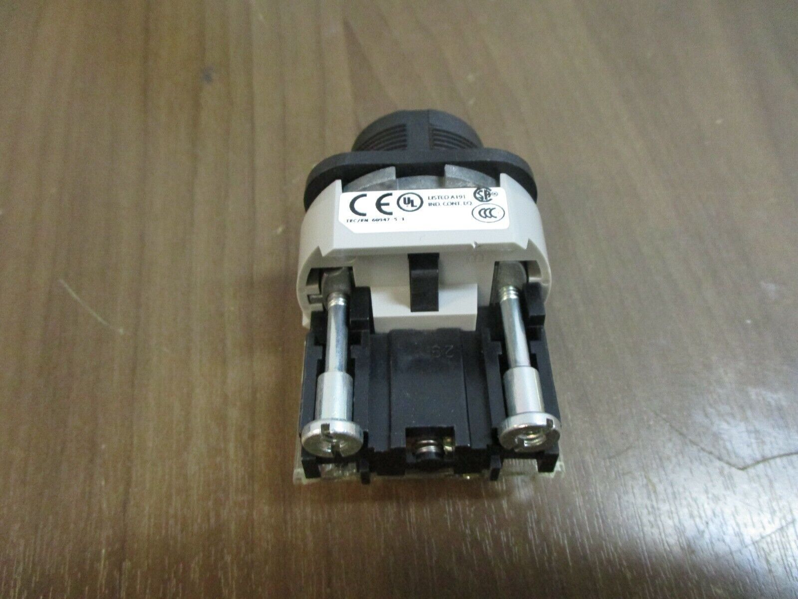 Allen-Bradley Selector Switch 800H-HR5A Ser. F 2-Position New Surplus