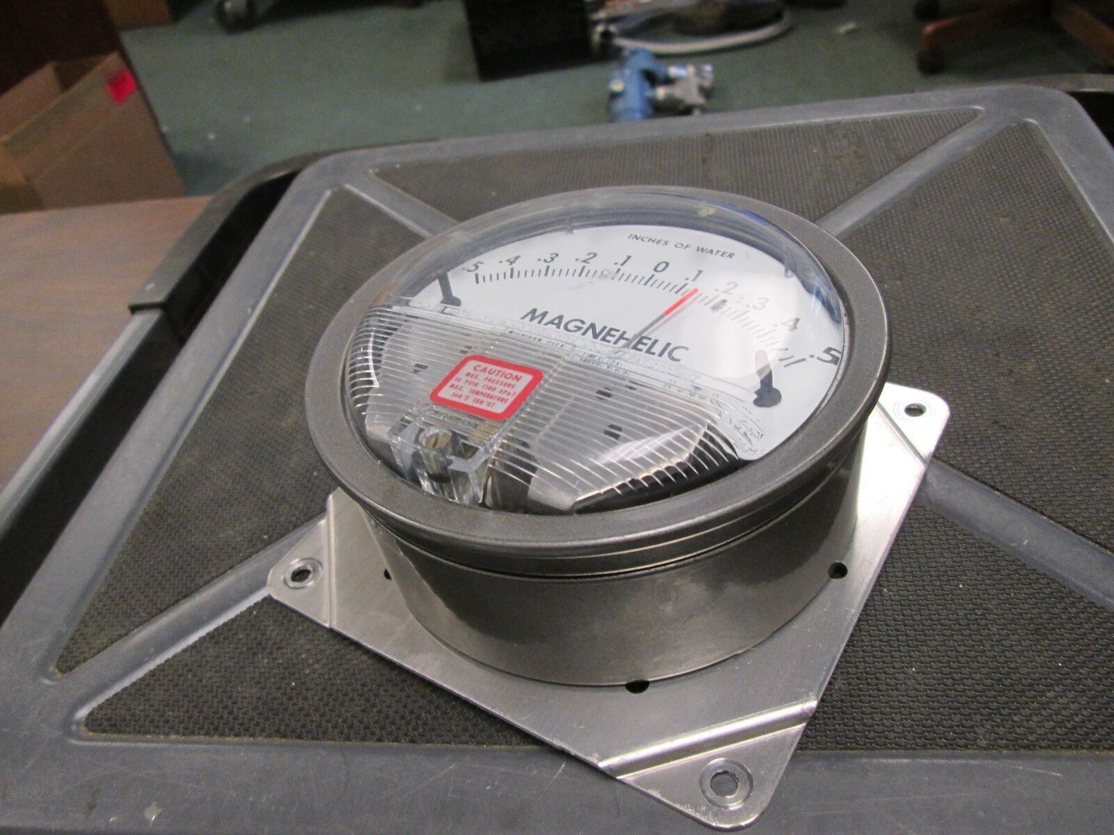 Dwyer Magneltelic Meter 2301 Range -.5 to .5 15 PSIG Max