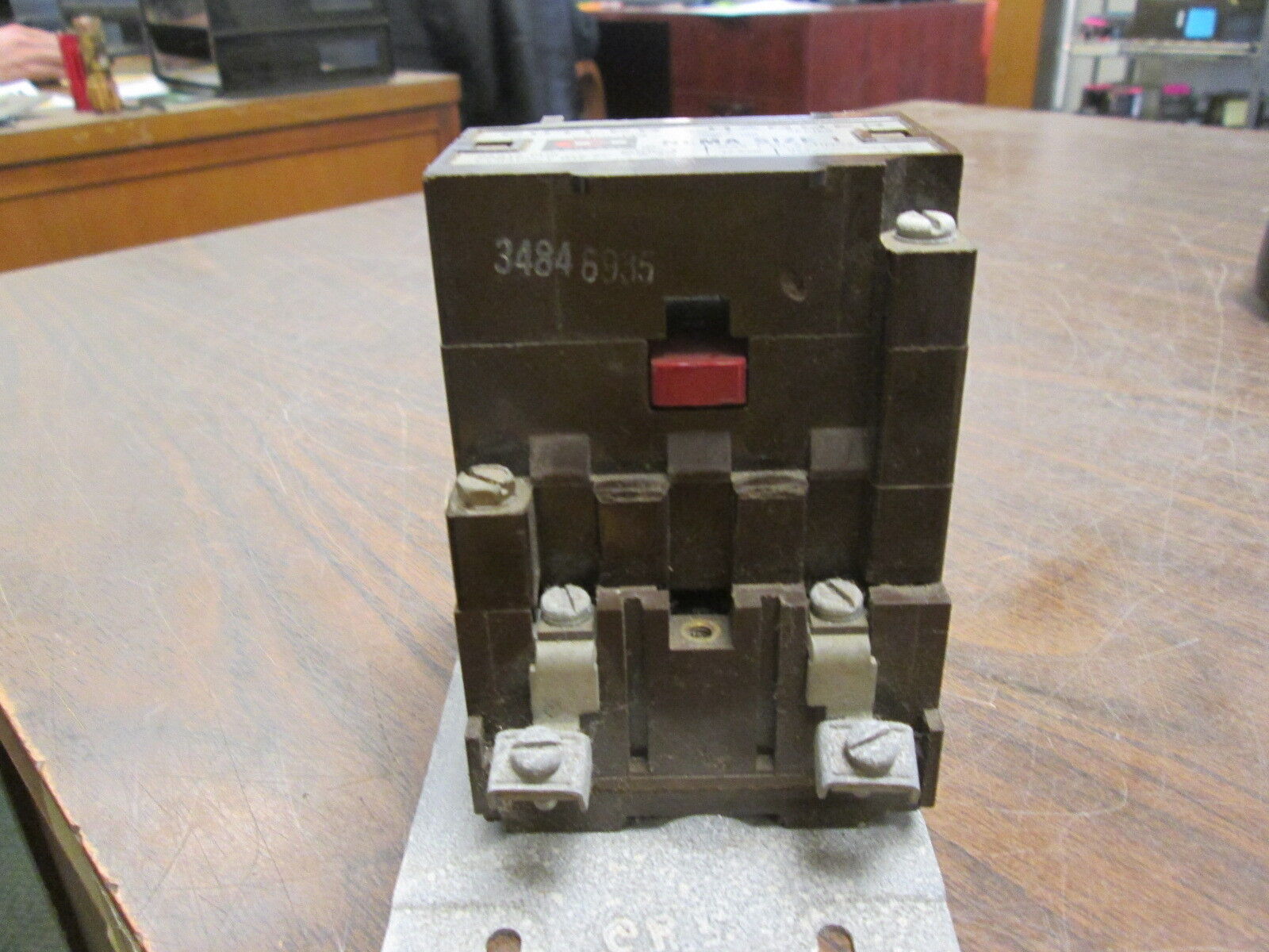 Cutler-Hammer Size 1 Contactor C10CN2 120V Coil 27A *Crack on Side* Used