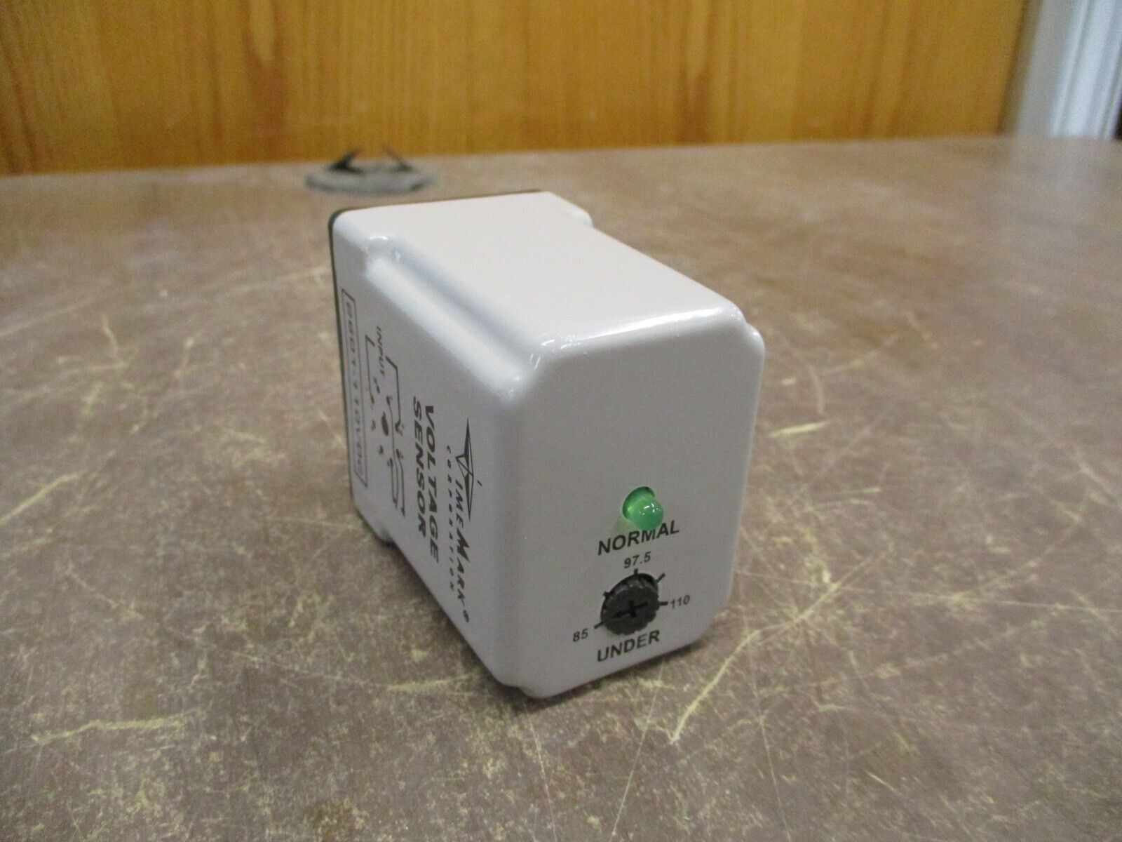 Time Mark Voltage Sensor 98043309 2601-110VDC New Surplus