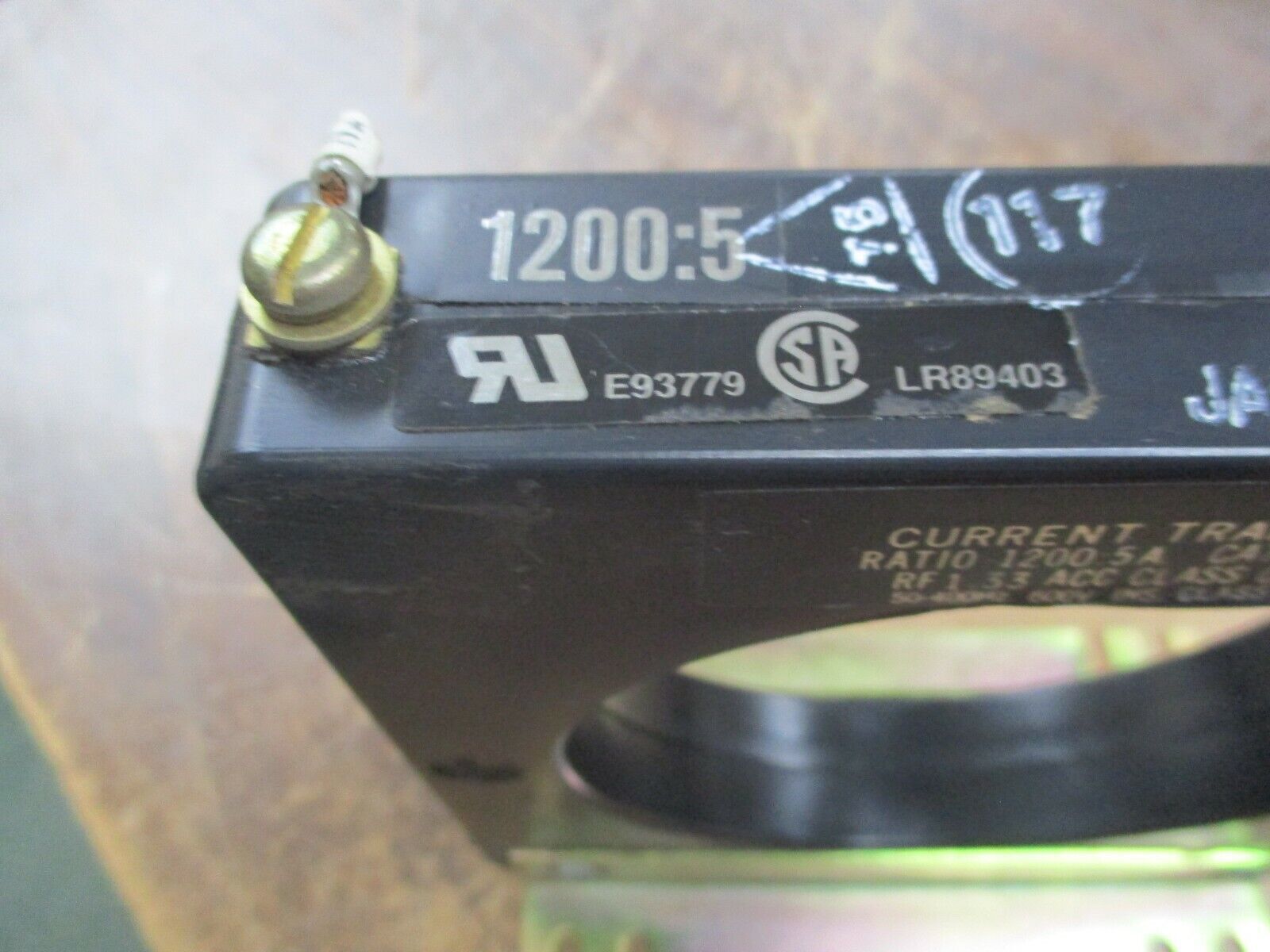 E.I.L. Current Transformer 19 SHT-122 Ratio 1200:5A 600V 50-600Hz 10KV BIL Used