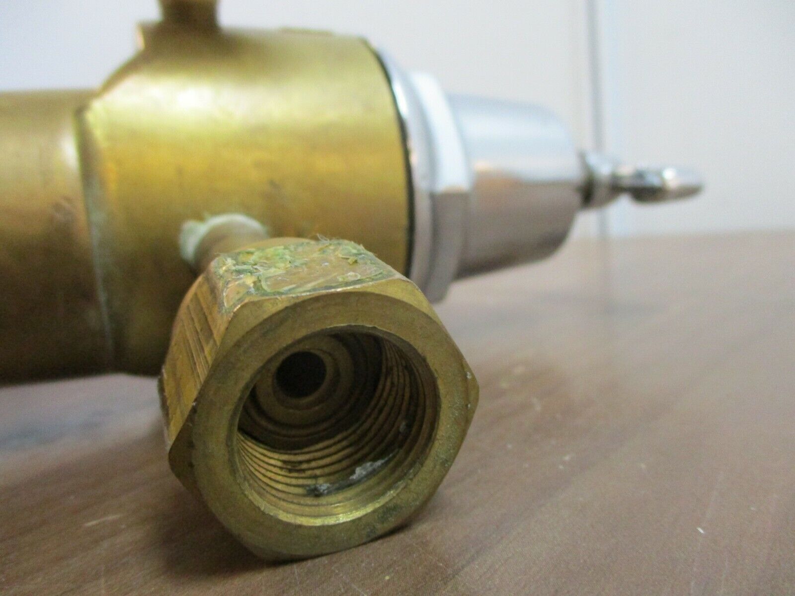 Union Carbide Purox Gas Regulator TSA-200-320 Used