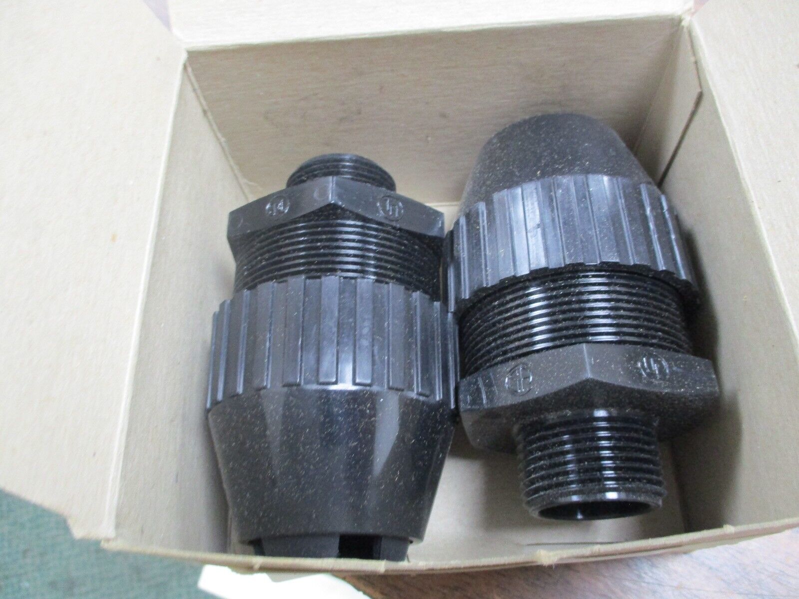 Thomas & Betts 1" Strain Relief Cord Connector 2699 *Lot of 2* New Surplus